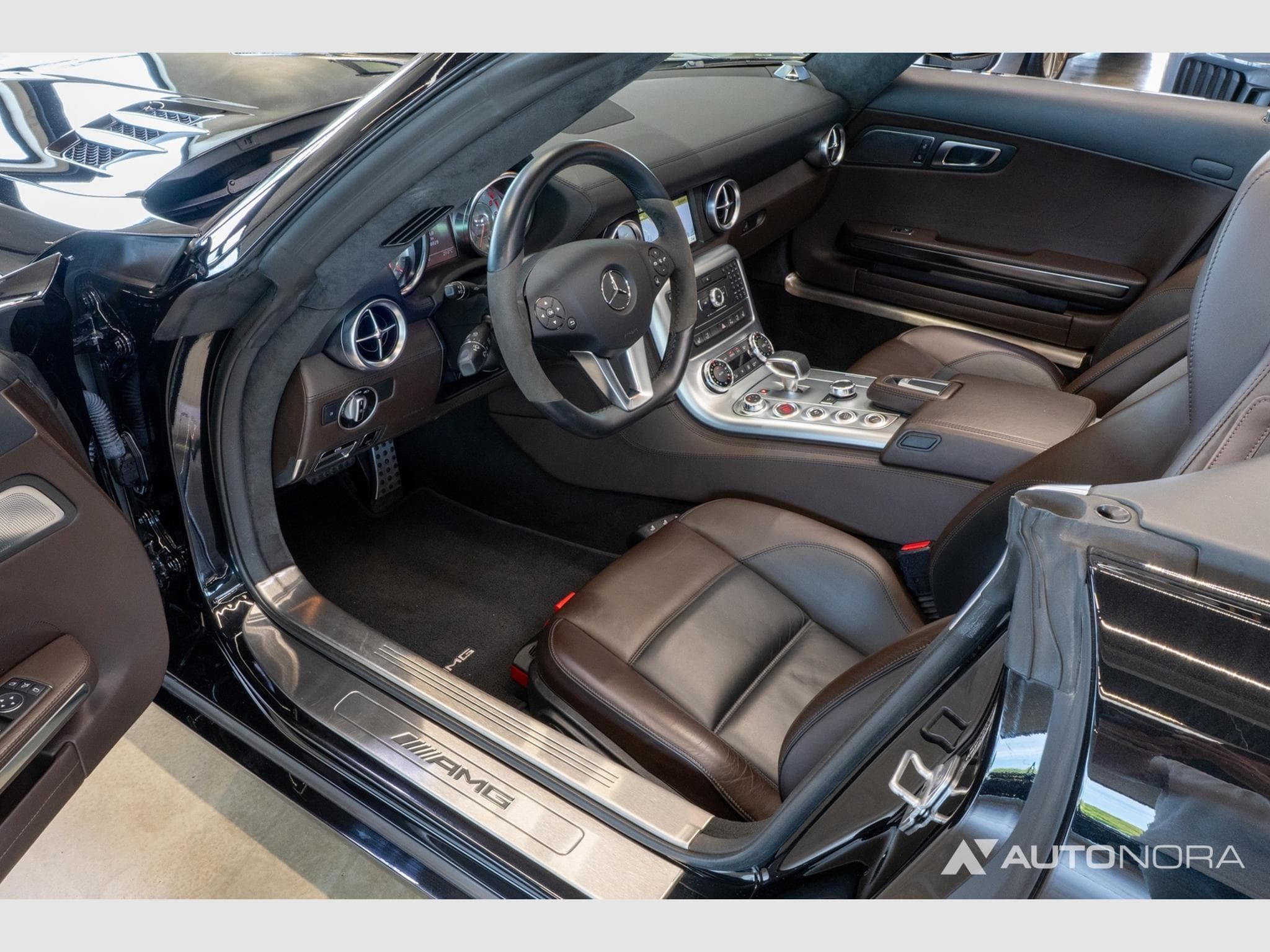 Mercedes SLS AMG Roadster (2012) - Photo 12