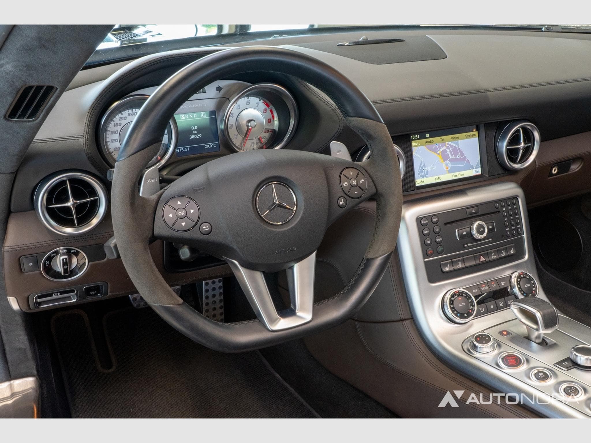 Mercedes SLS AMG Roadster (2012) - Photo 13