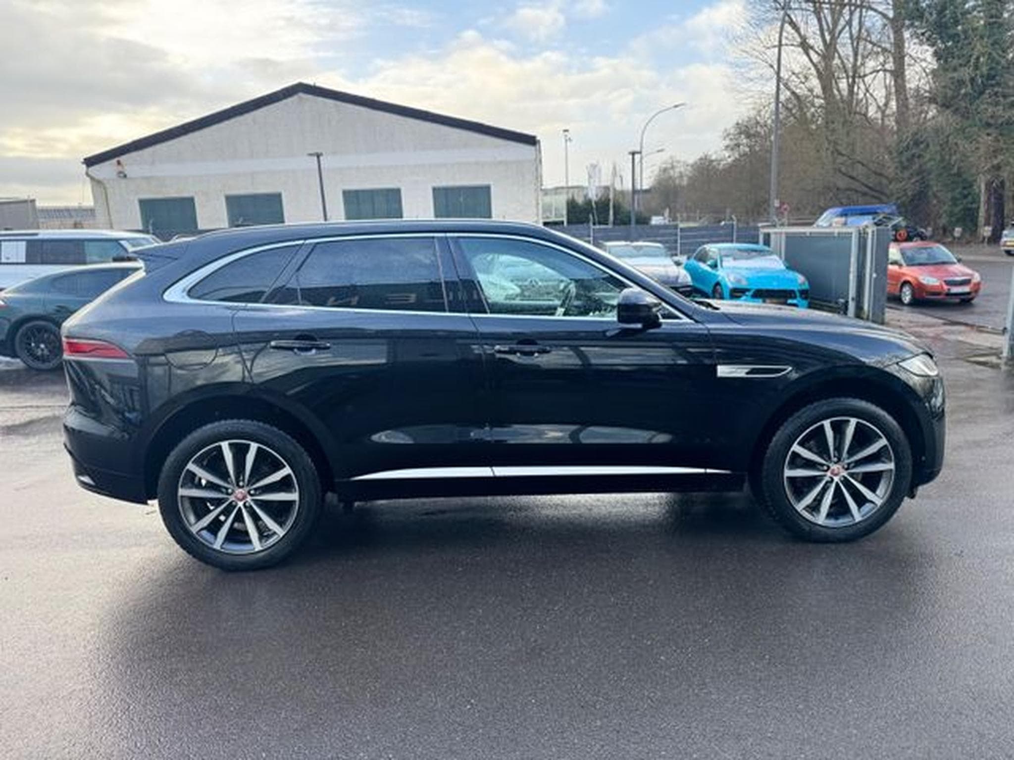 Jaguar F-Pace F-PACE R-DYNAMIC AWD*AUT*1.HD*PANO*LED*EL.AHK* (2023) - Foto 12