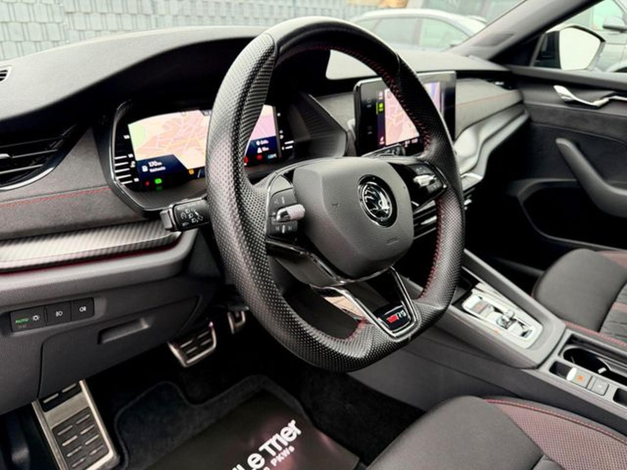 Skoda Octavia Octavia Combi RS 2.0 TDI DSG 4x4 // 1.HAND // (2022) - Photo 10