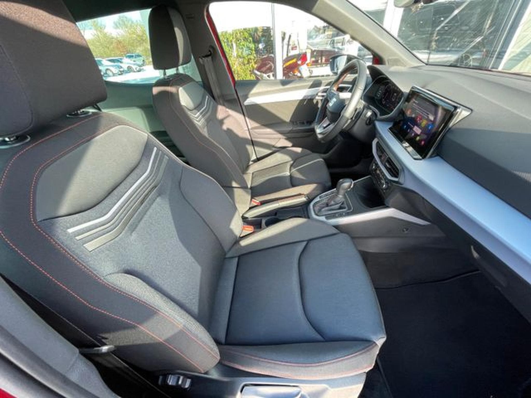 Seat Arona Arona 1,5TSi DSG FR Navi LED ACC Sitzhz PDC (2023) - Photo 13