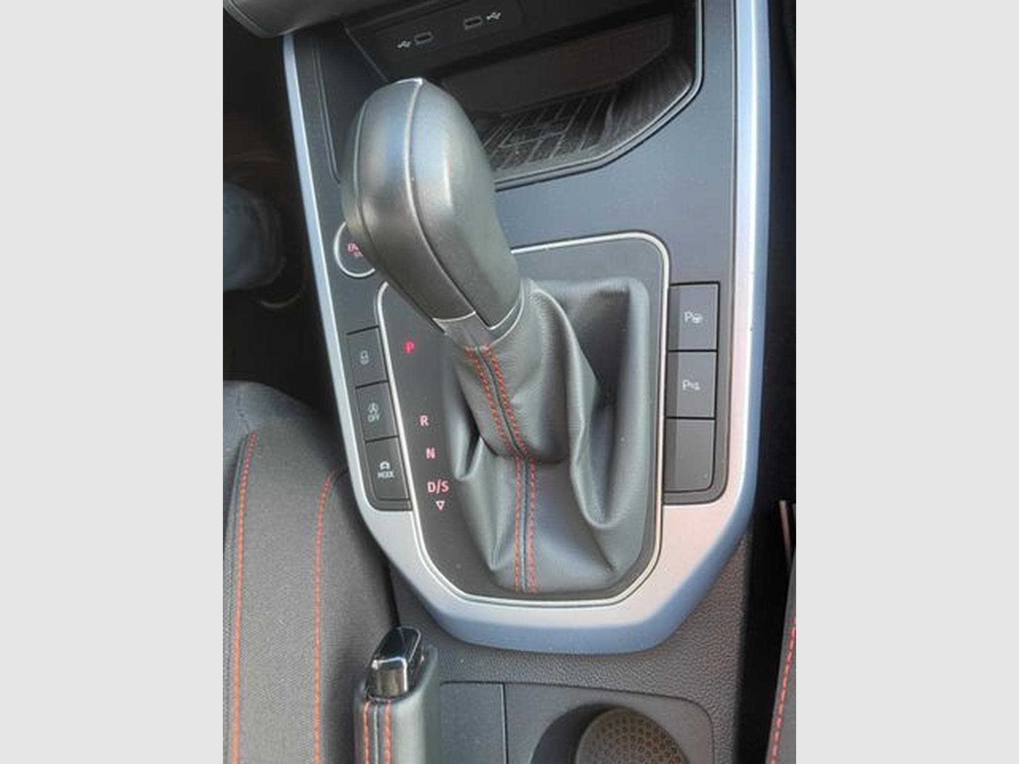 Seat Arona Arona 1,5TSi DSG FR Navi LED ACC Sitzhz PDC (2023) - Photo 15