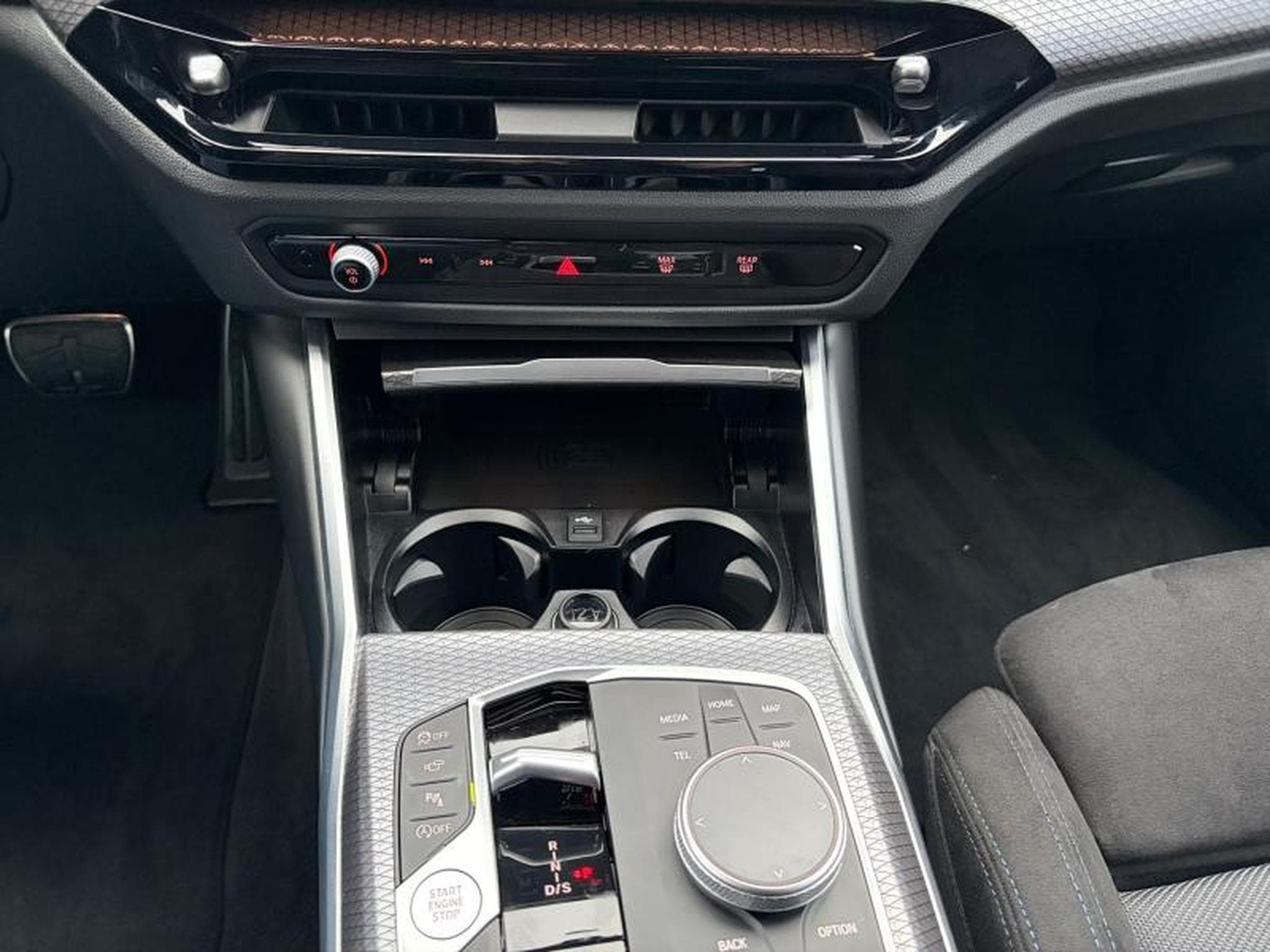 BMW 318 318i Touring Kit M Sport (2025) - Photo 6