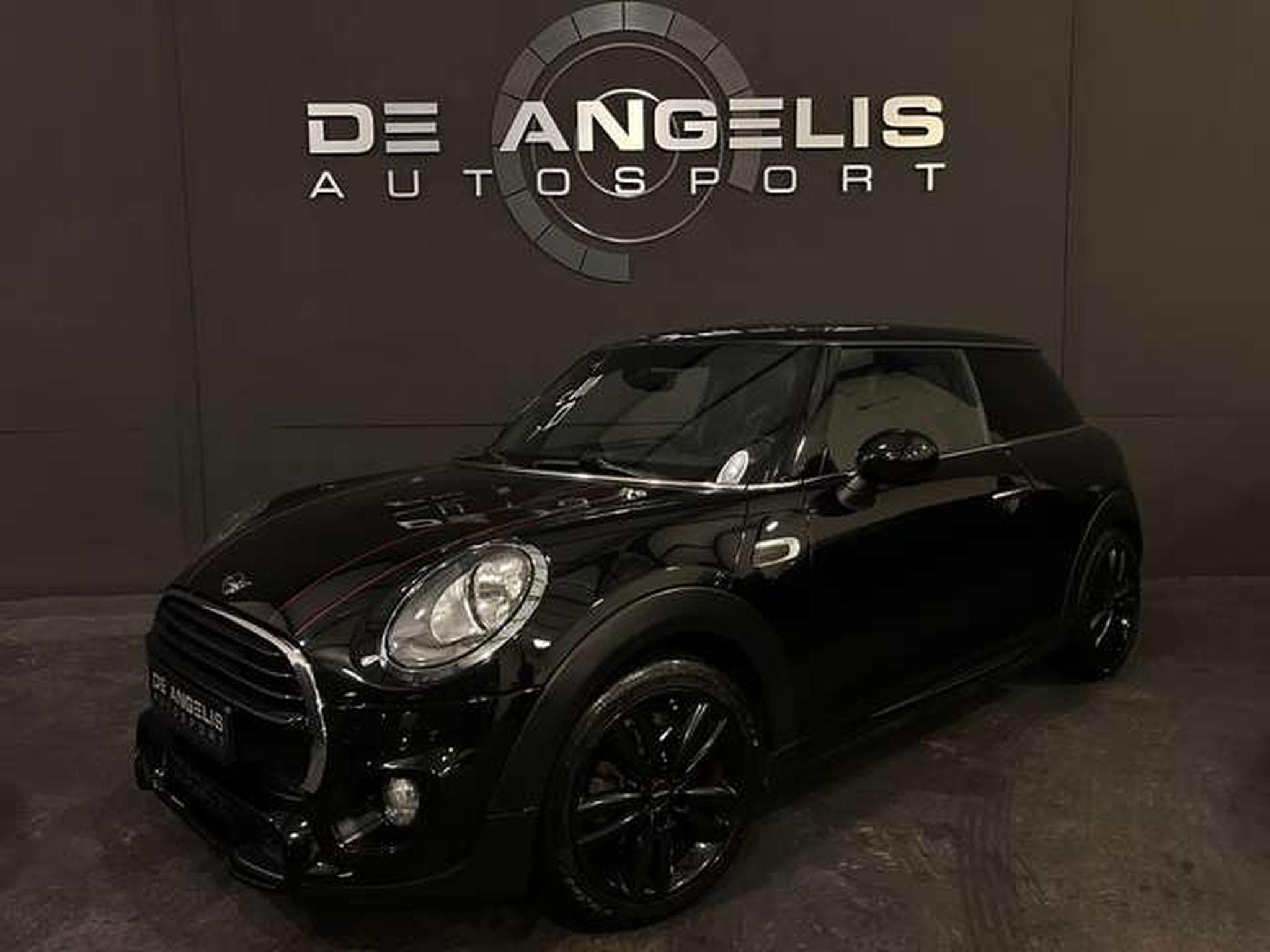 MINI Cooper COOPER 1.5 136 JCW (2018) - Photo 1