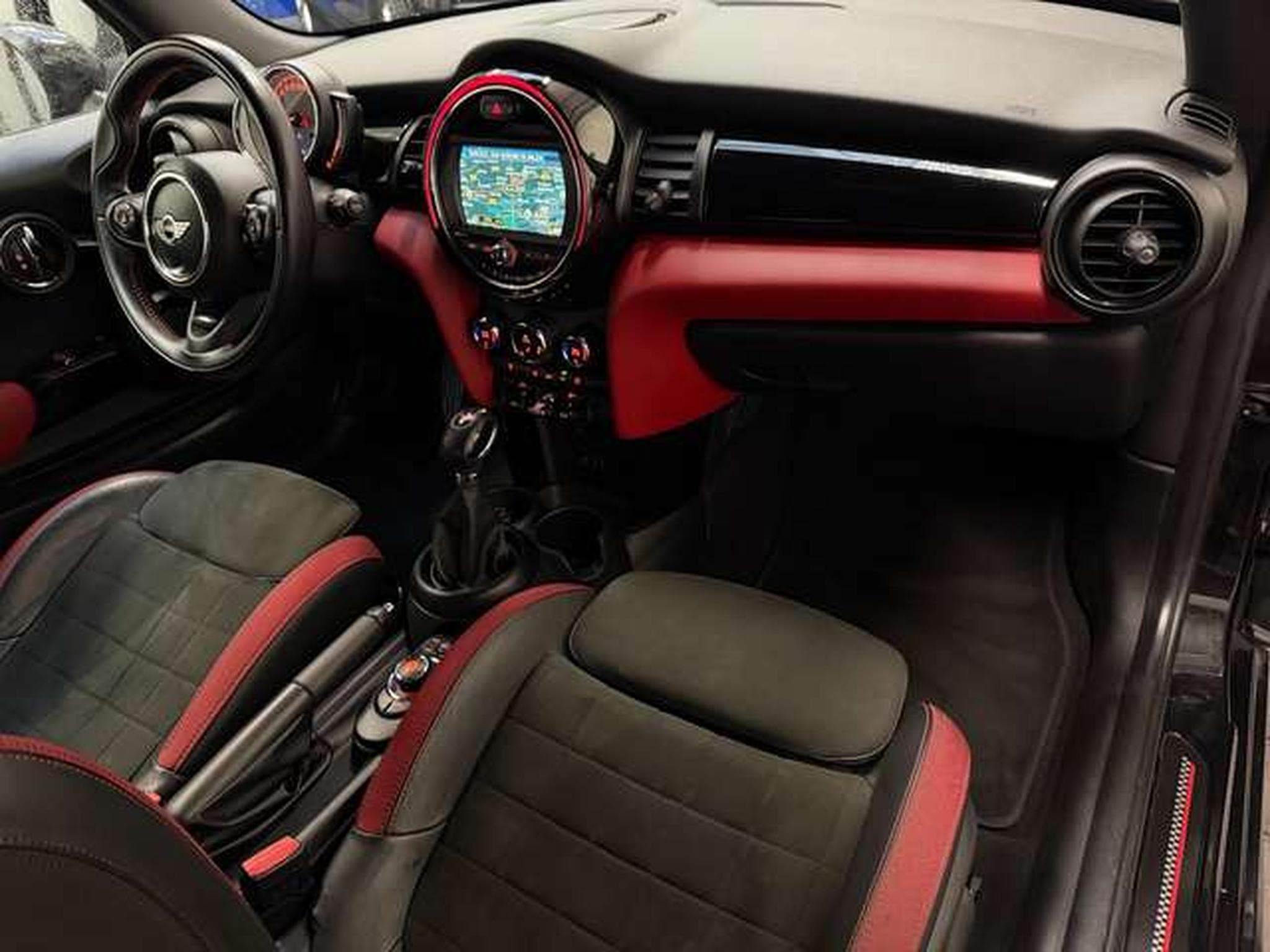 MINI Cooper COOPER 1.5 136 JCW (2018) - Photo 11