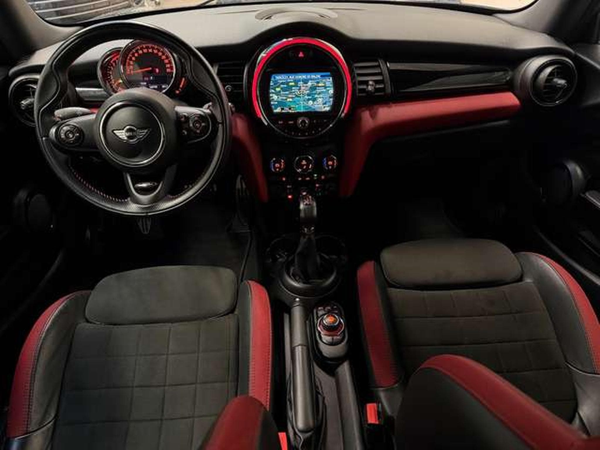 MINI Cooper COOPER 1.5 136 JCW (2018) - Photo 2