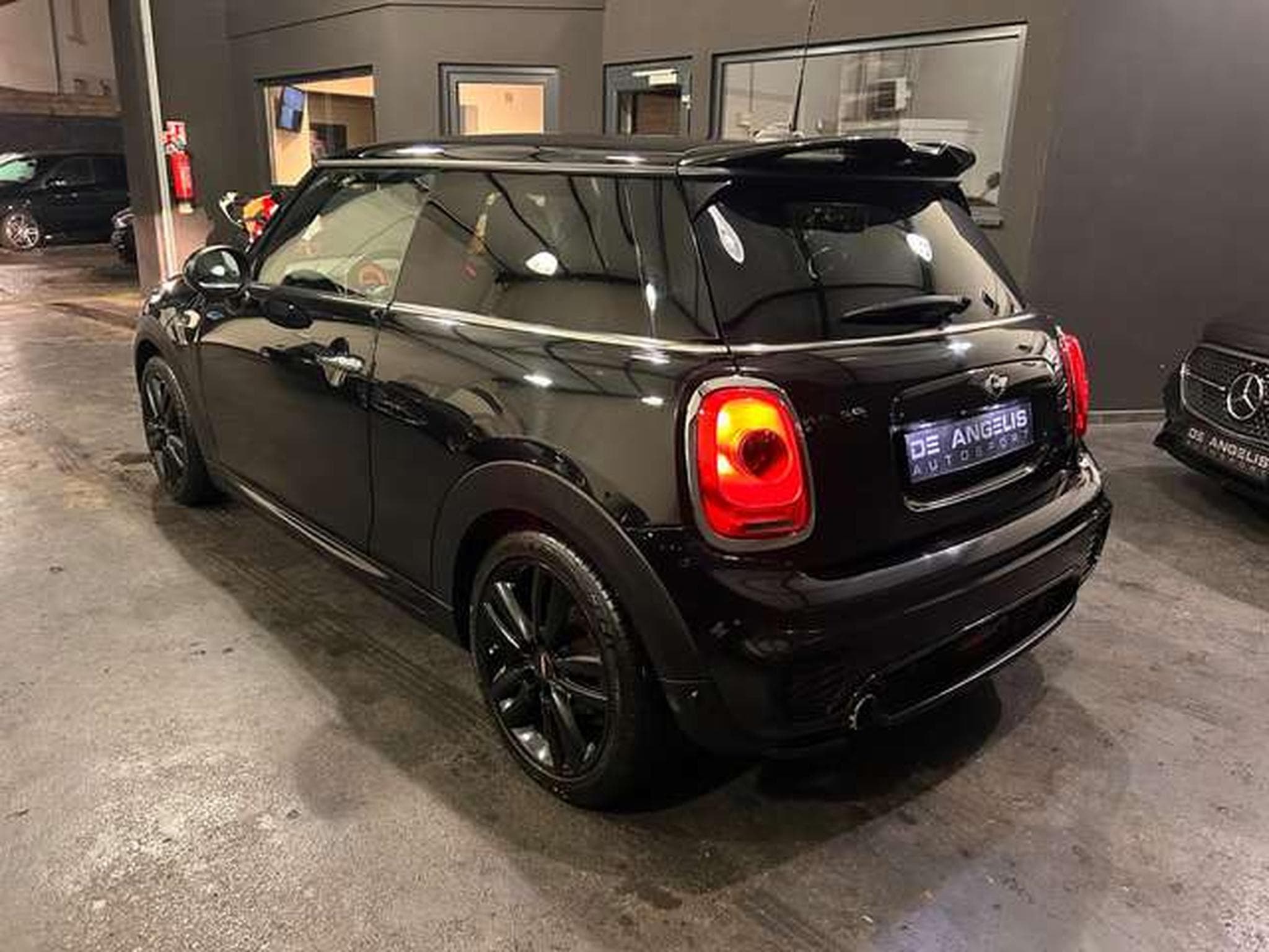 MINI Cooper COOPER 1.5 136 JCW (2018) - Photo 5