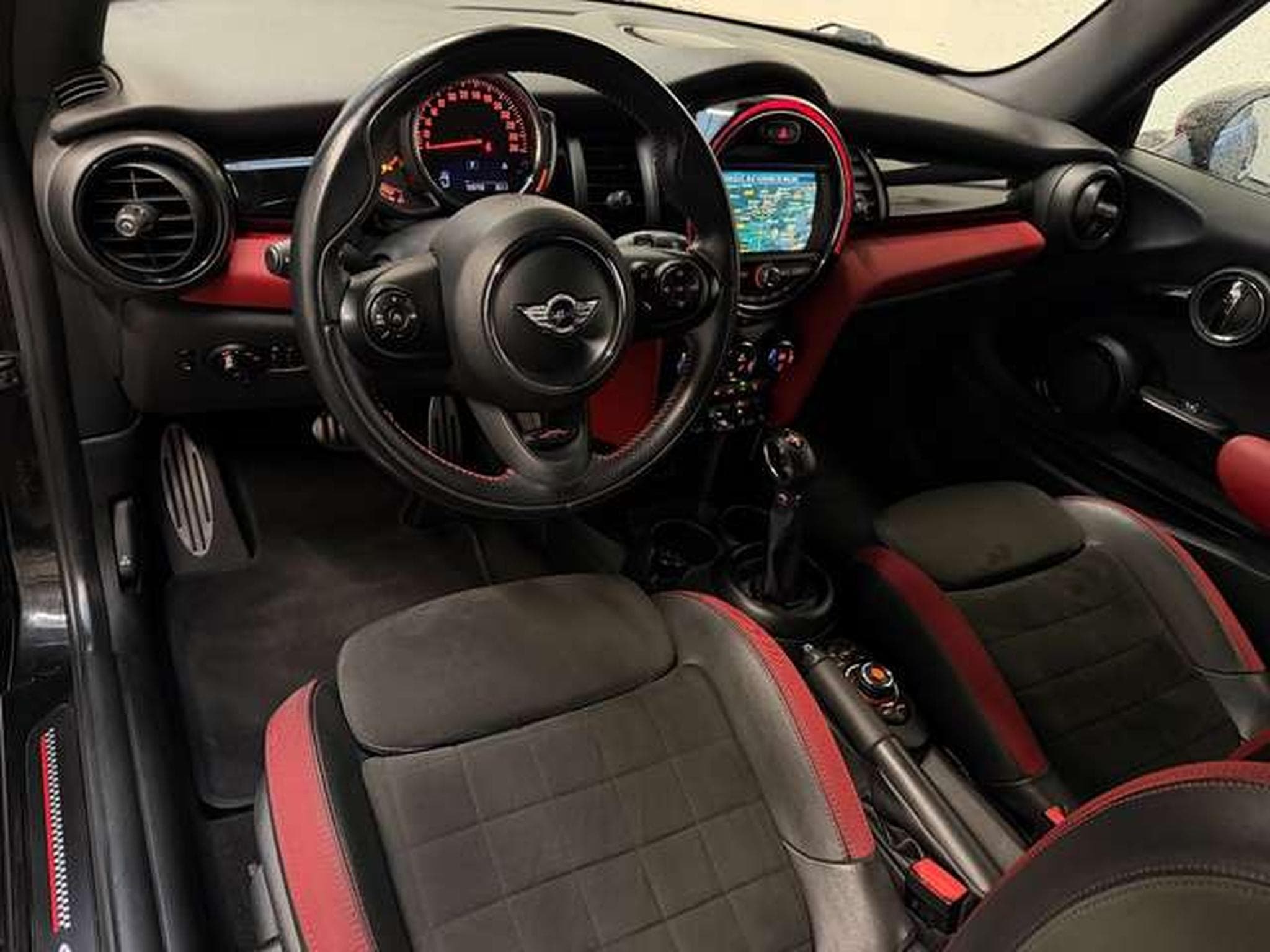 MINI Cooper COOPER 1.5 136 JCW (2018) - Photo 8
