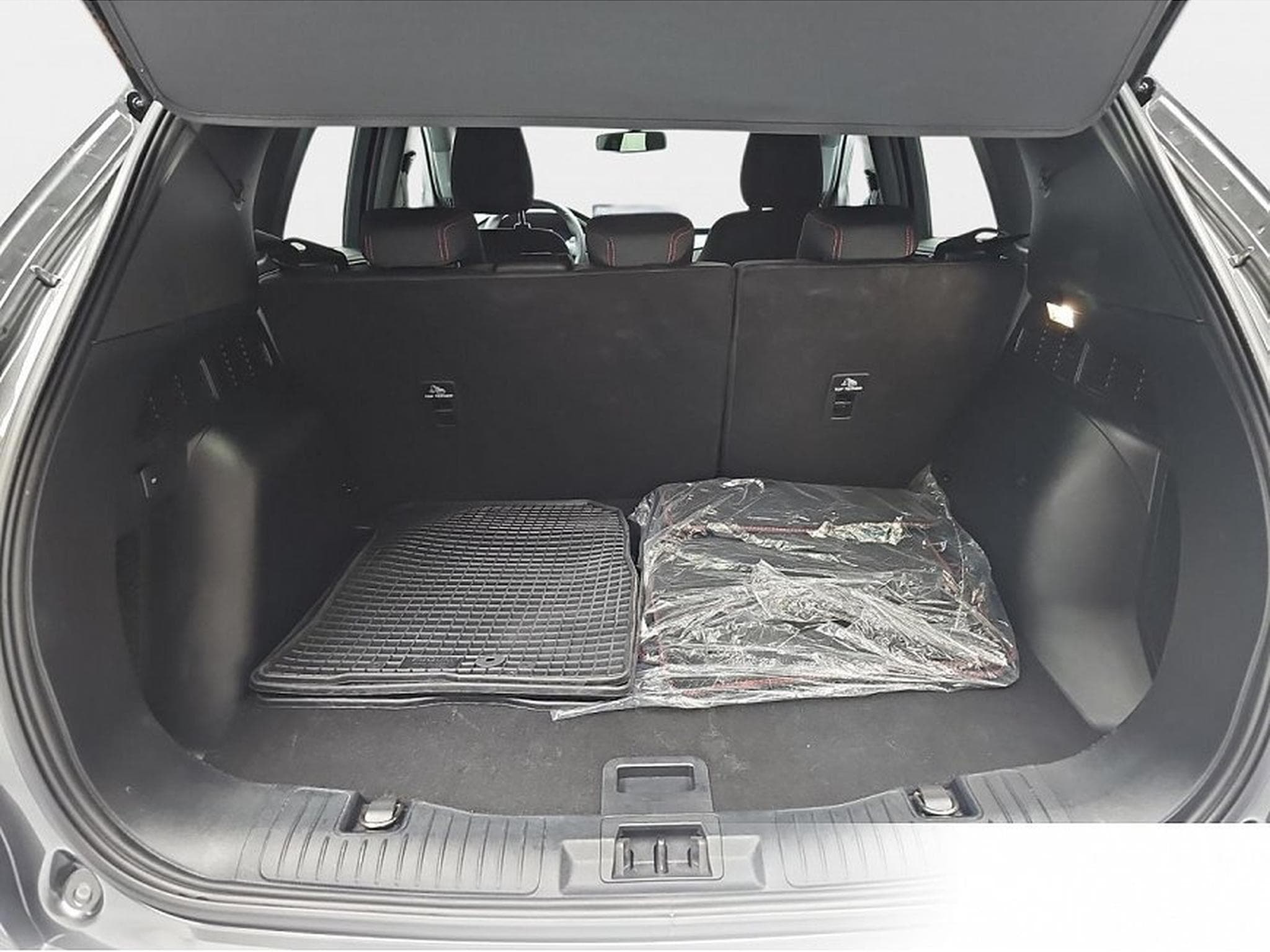 Ford Kuga (2026) - Foto 13