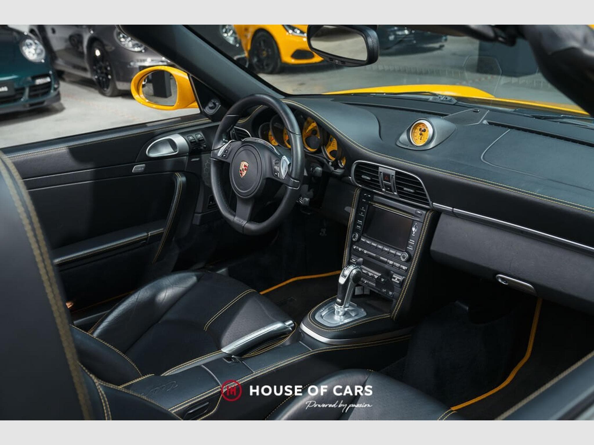 Porsche 911 997.2 Turbo S Cab. PDK - Speed Yellow - 1 of 301 (2011) - Photo 12