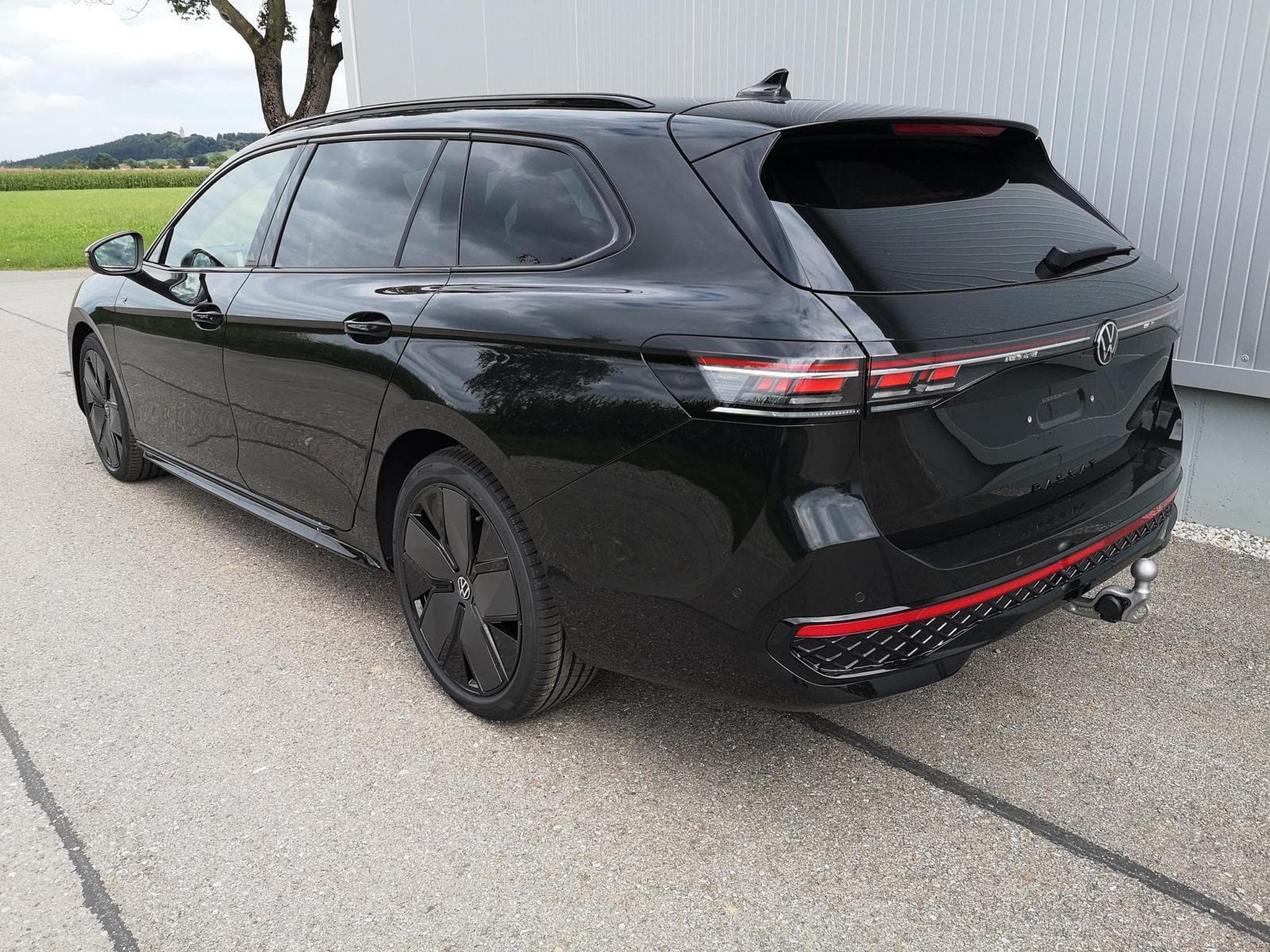 VW Passat Variant 2.0 TDI 142 kW 4Motion R-Line (2026) - Foto 3