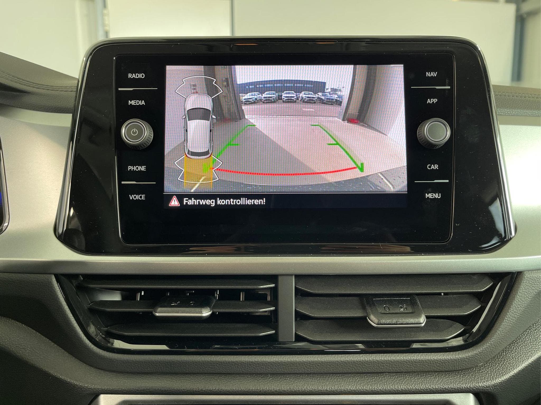 VW T-Roc LIFE (2026) - Foto 18