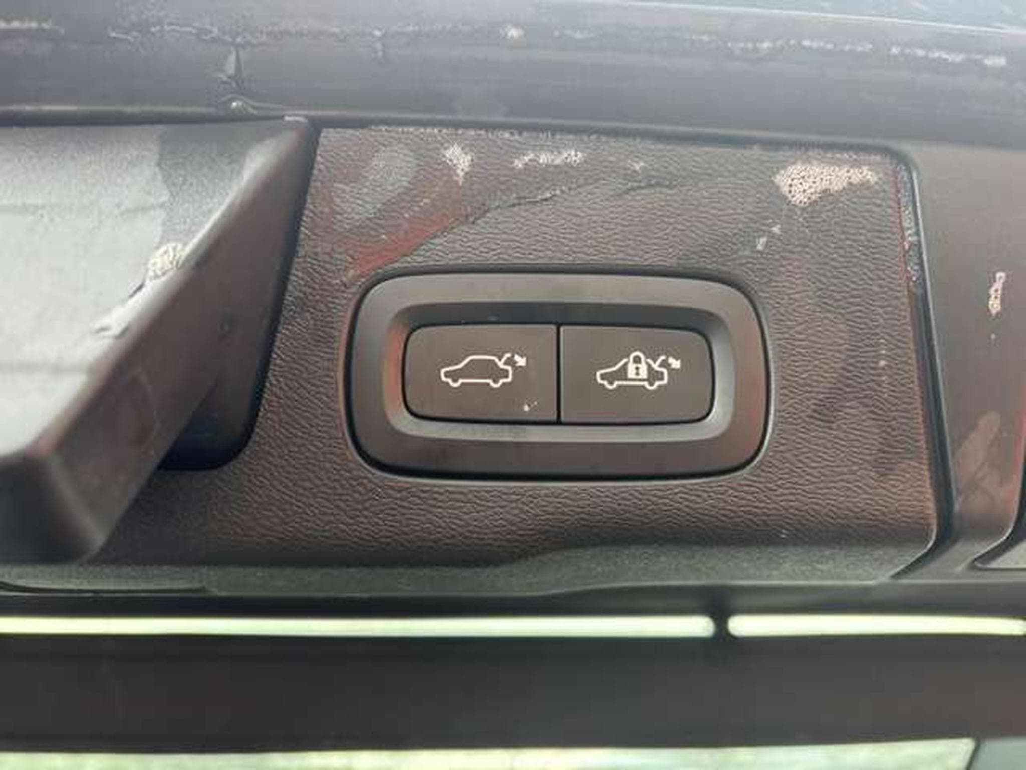 Volvo XC60 Hybrid/Diesel - JUSQU'A 48 MOIS DE GARANTIE (2021) - Photo 17