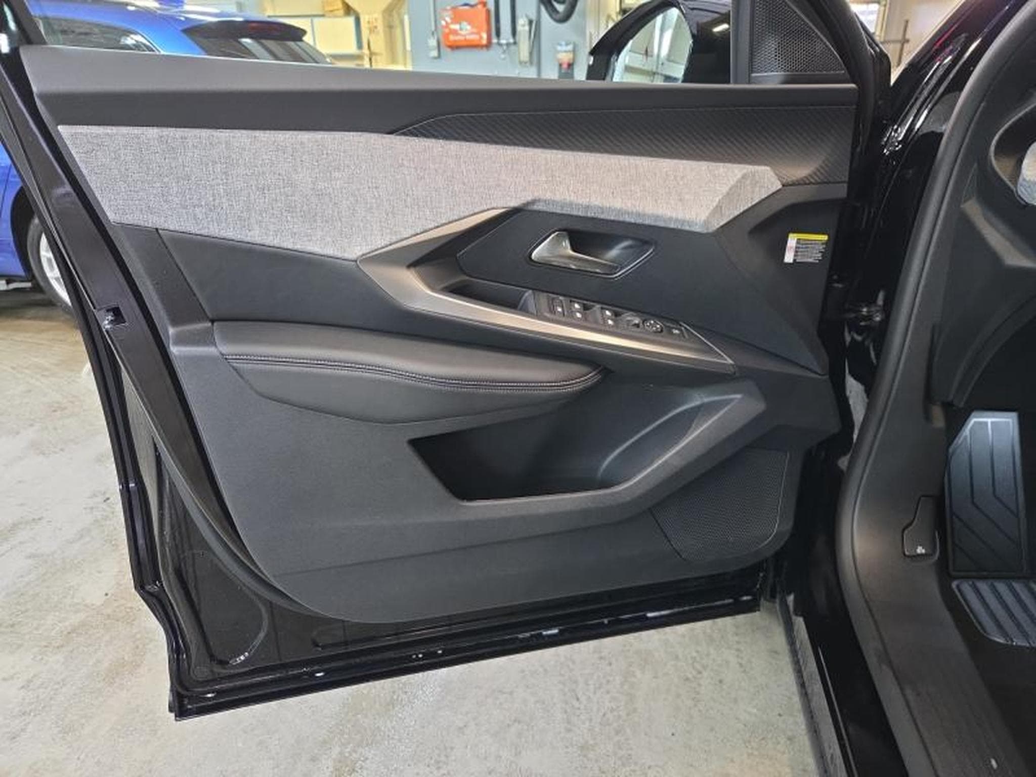 Peugeot 3008 145 e-DCS6 Allure / Hybride (2025) - Foto 19