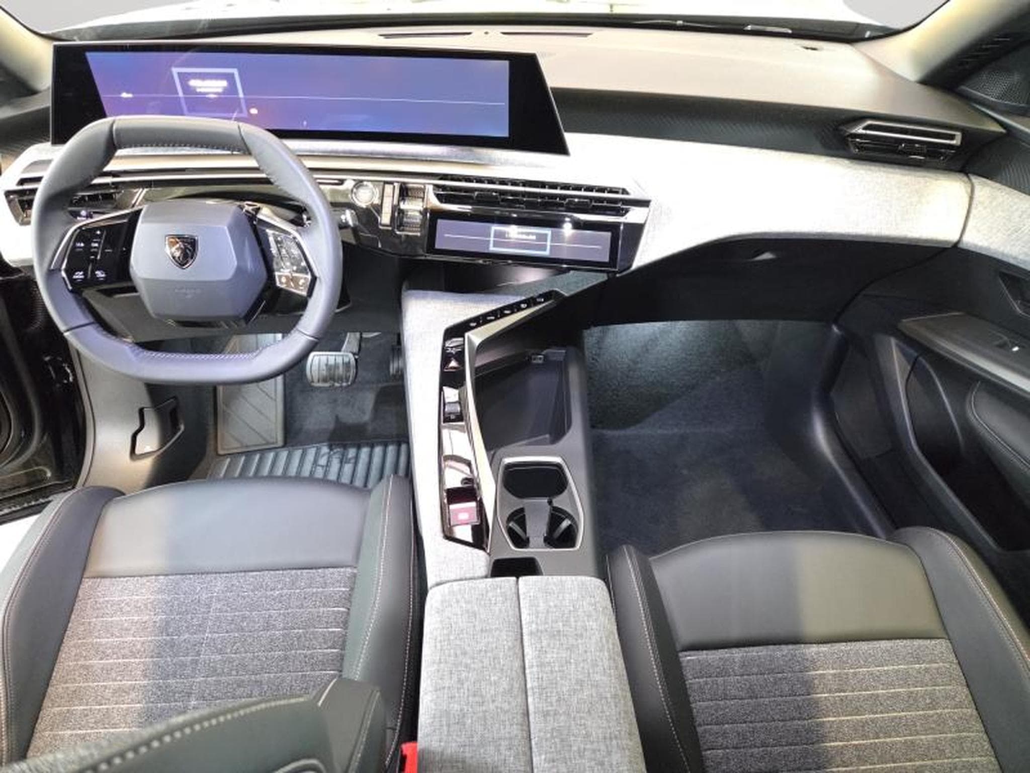 Peugeot 3008 145 e-DCS6 Allure / Hybride (2025) - Foto 3