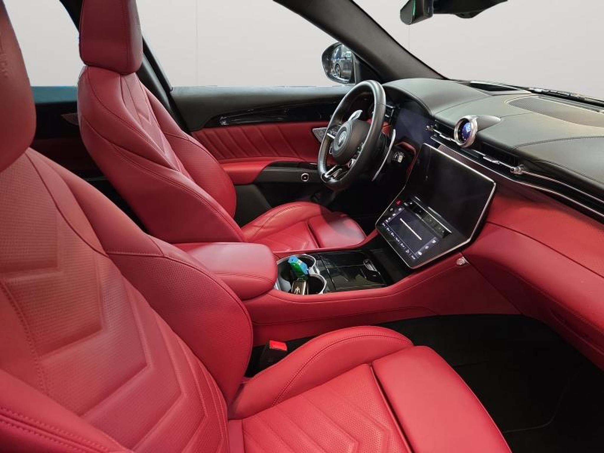 Maserati Grecale Modena / Essence (2023) - Photo 10