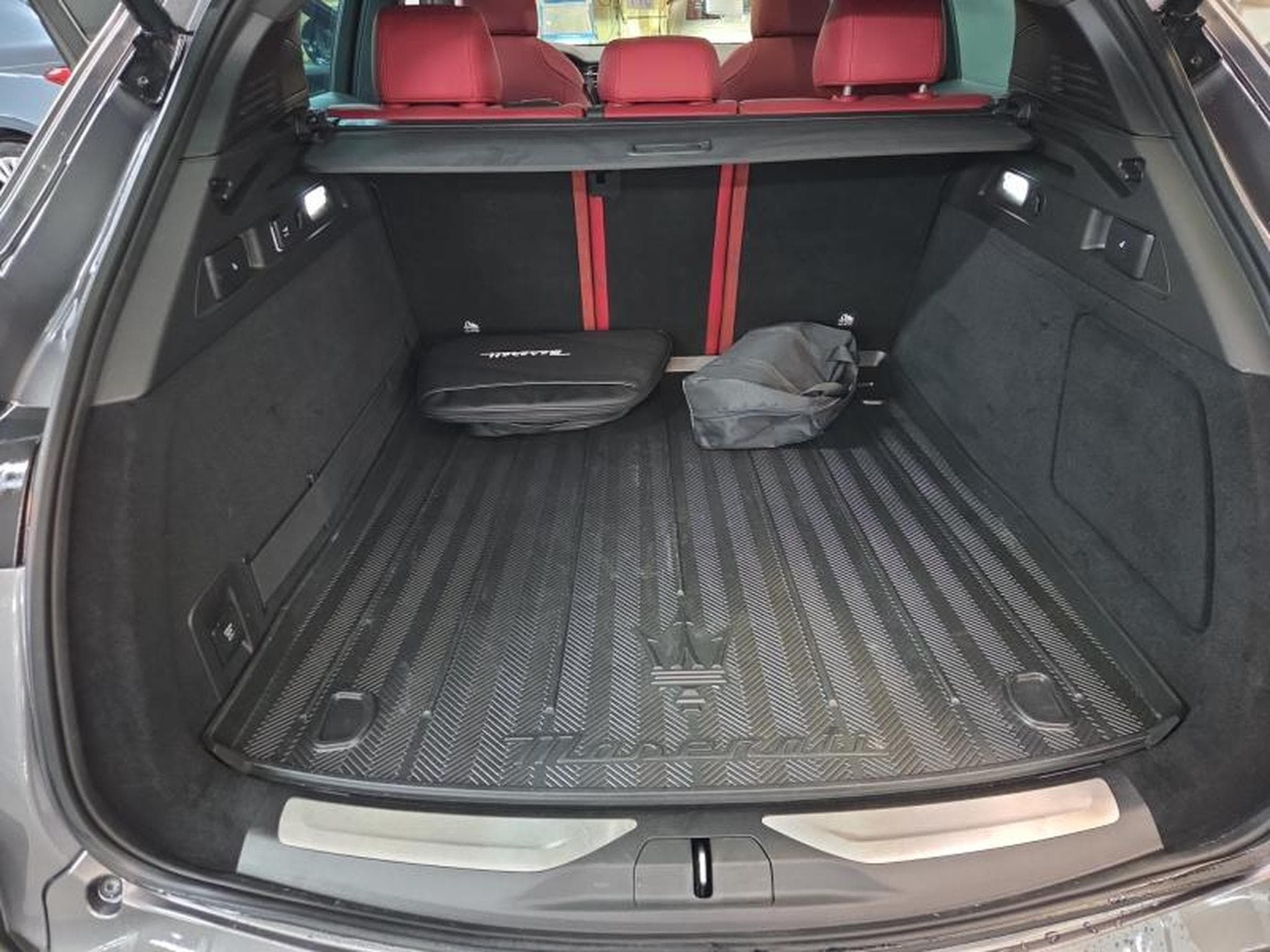 Maserati Grecale Modena / Essence (2023) - Photo 18