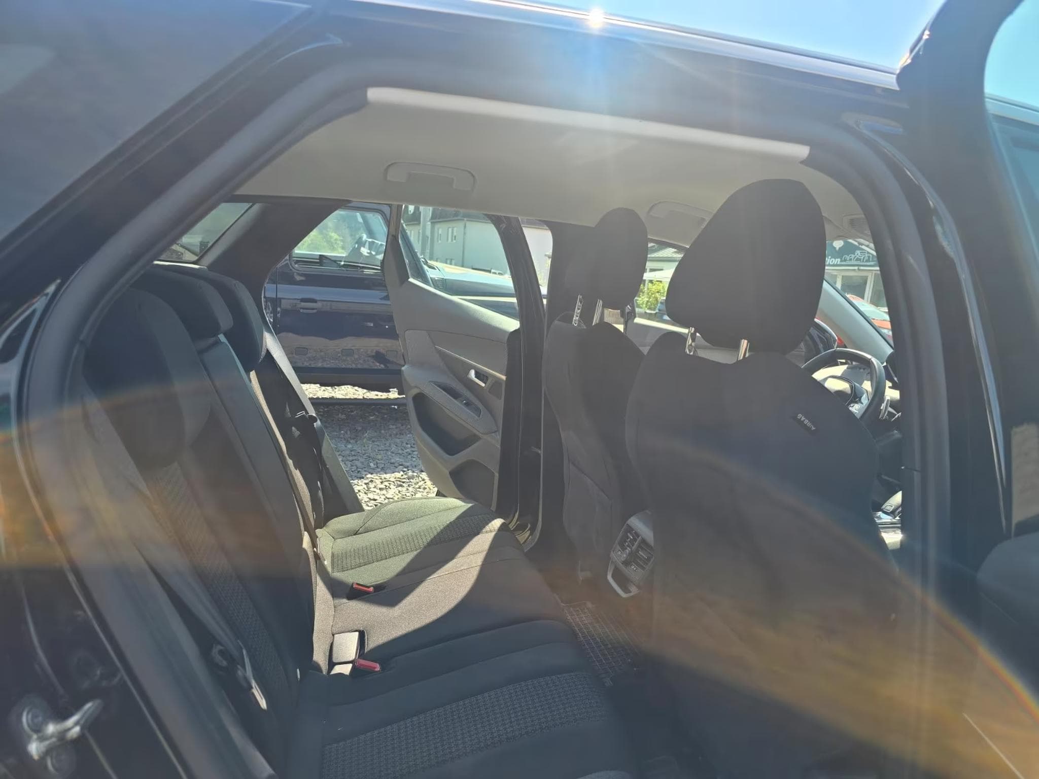 Peugeot 3008 Active Pack SHZ PDC RFK LED (2022) - Photo 4