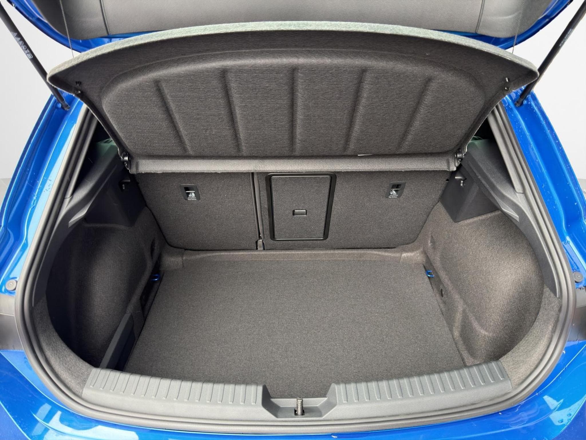 Seat Leon FR - Black Edition (2026) - Photo 12