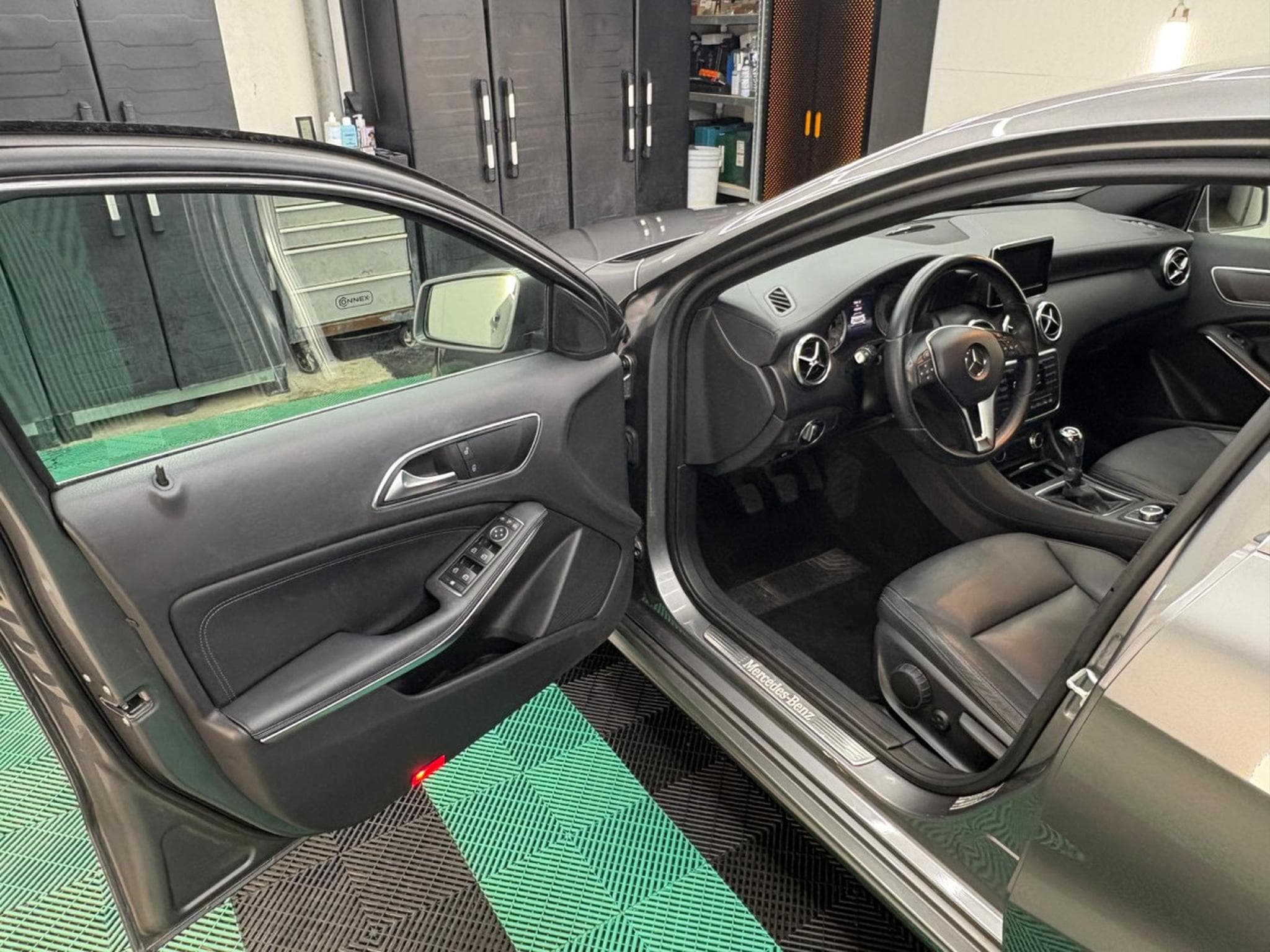 Mercedes A 180 CDI d blue Urban  1,5 Ltr. - 80 kW CDI Xenon Sièges Sport (2014) - Foto 6