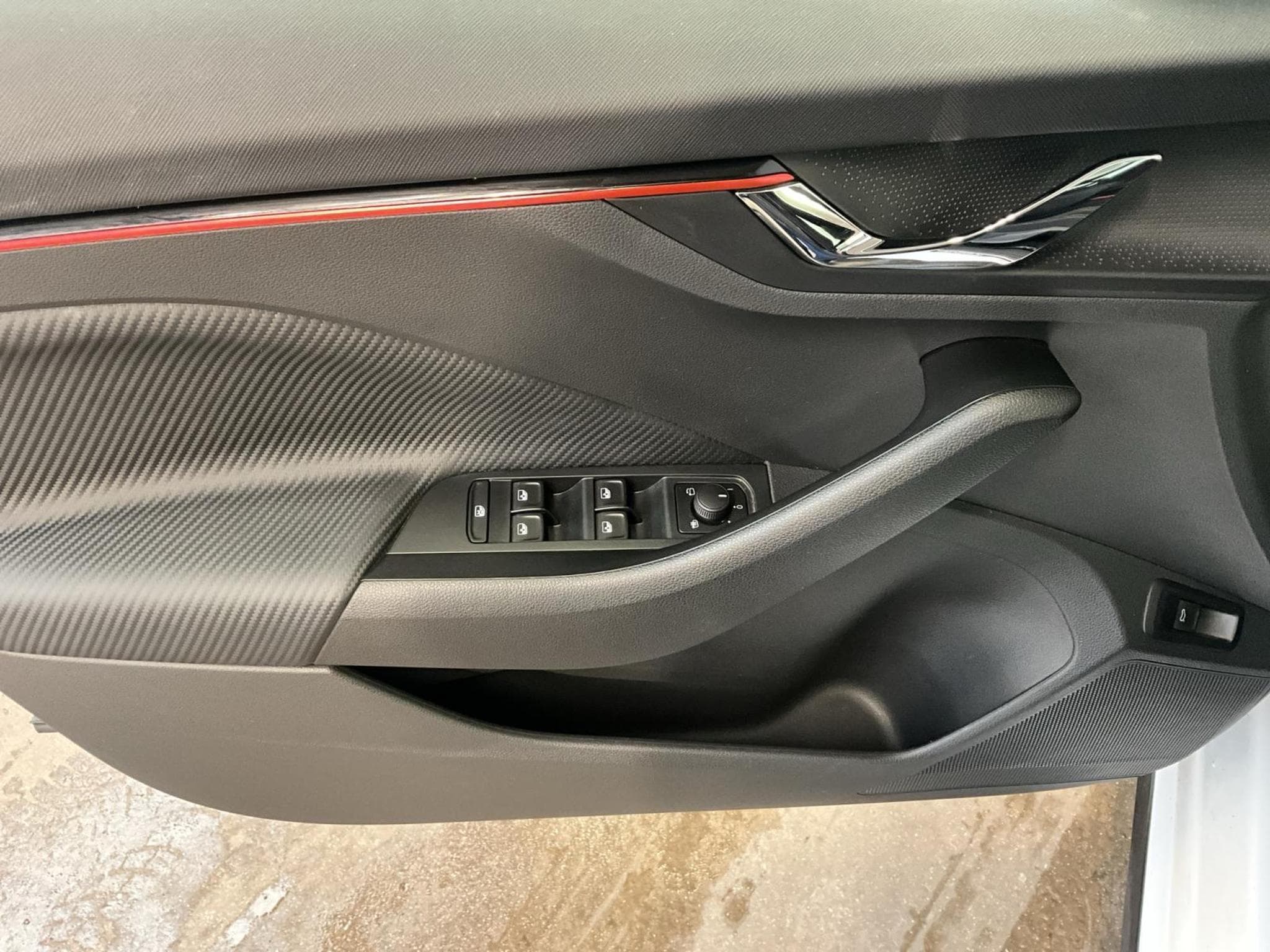 Skoda Kamiq Monte-Carlo+DSG+LED+Navi (2024) - Photo 14