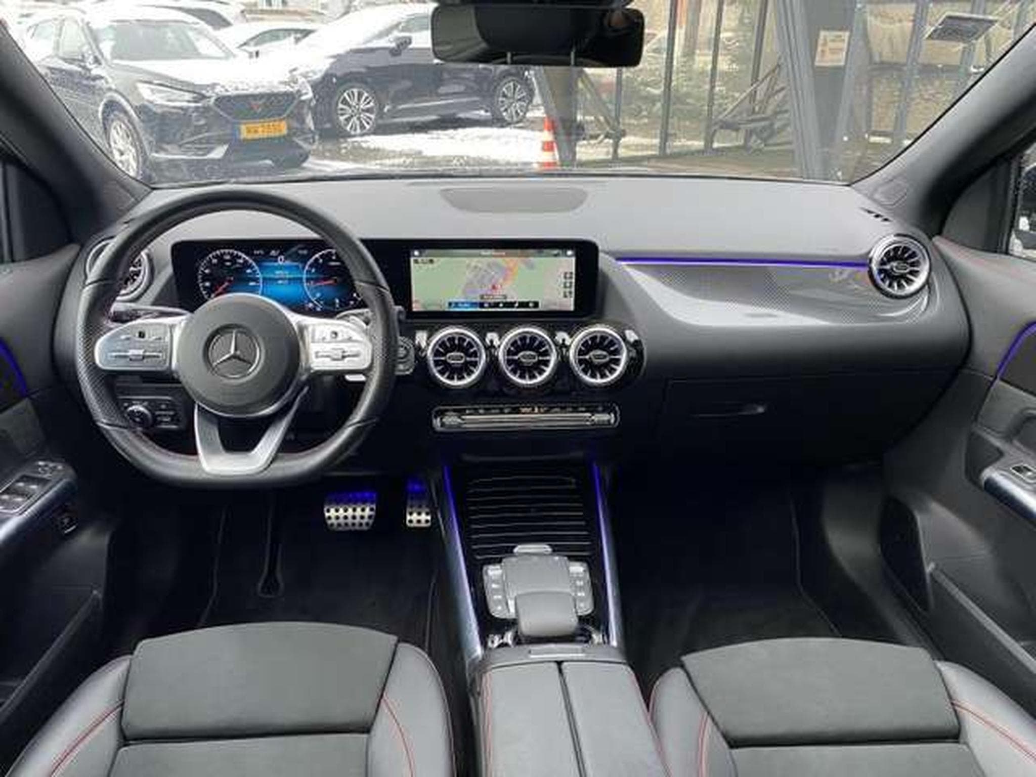 Mercedes GLA 200 AMG Line - JUSQU'A 48 MOIS DE GARANTIE (2021) - Photo 16