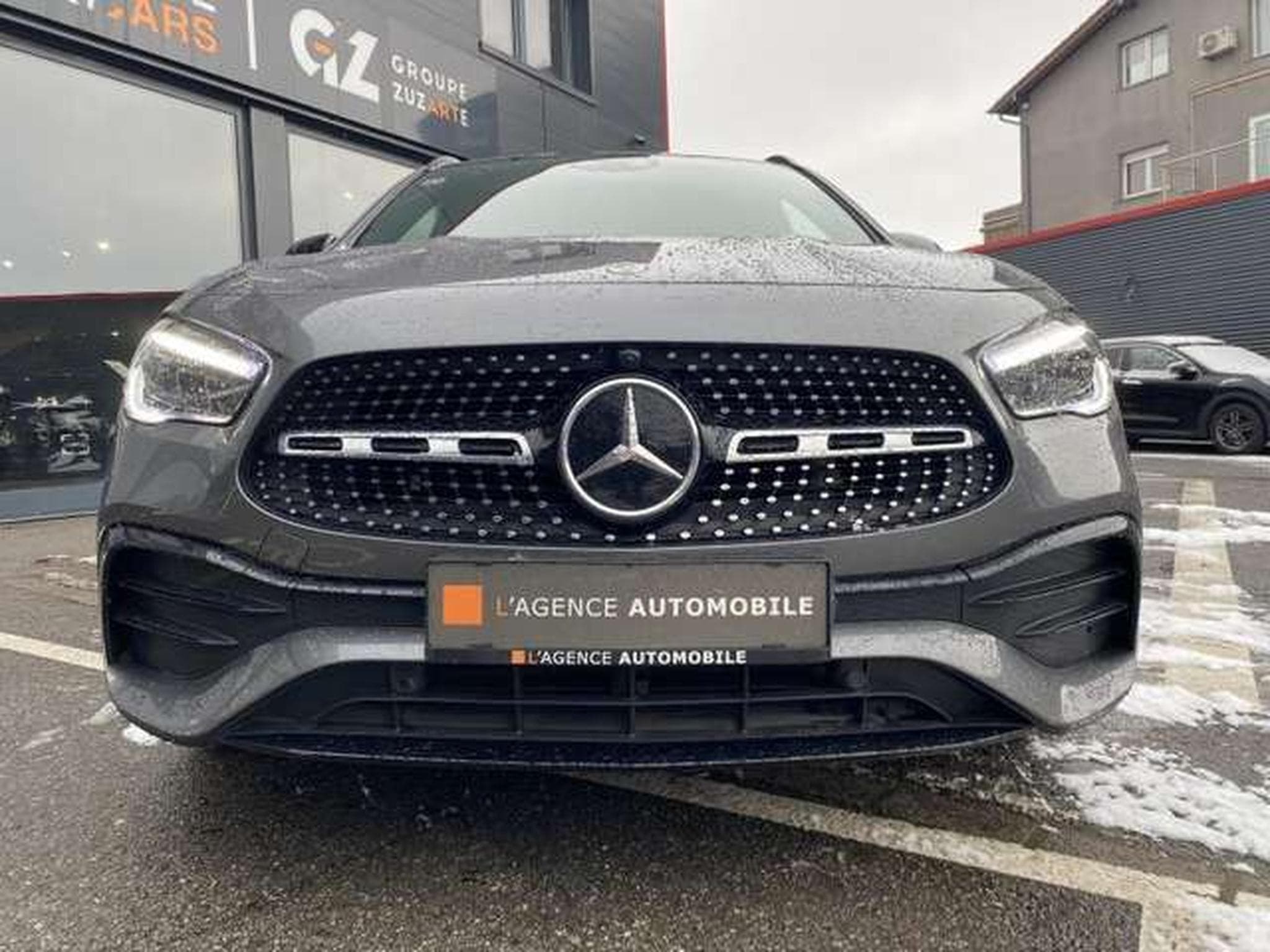 Mercedes GLA 200 AMG Line - JUSQU'A 48 MOIS DE GARANTIE (2021) - Photo 3