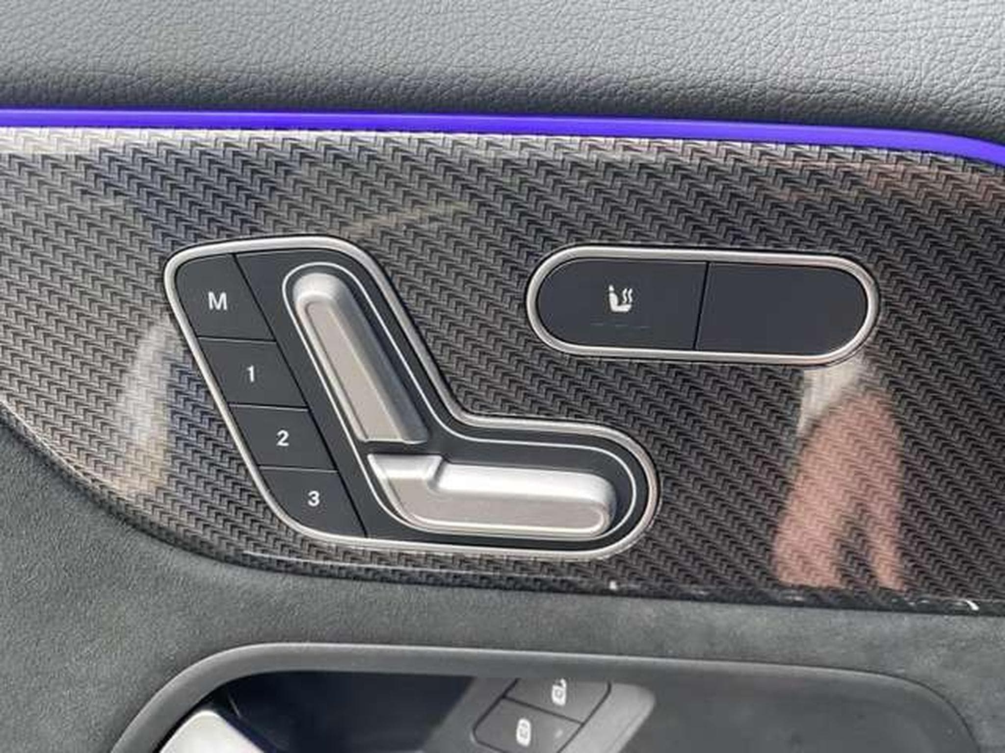 Mercedes GLA 200 AMG Line - JUSQU'A 48 MOIS DE GARANTIE (2021) - Photo 9