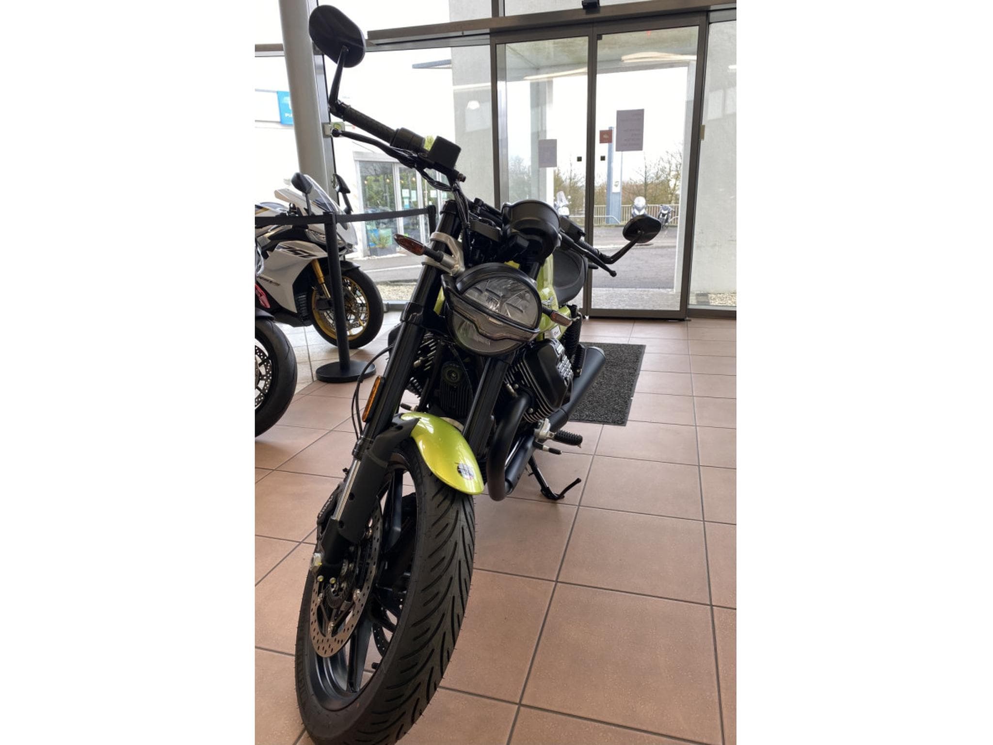 Moto Guzzi V7 SPORT (2026) - Photo 2