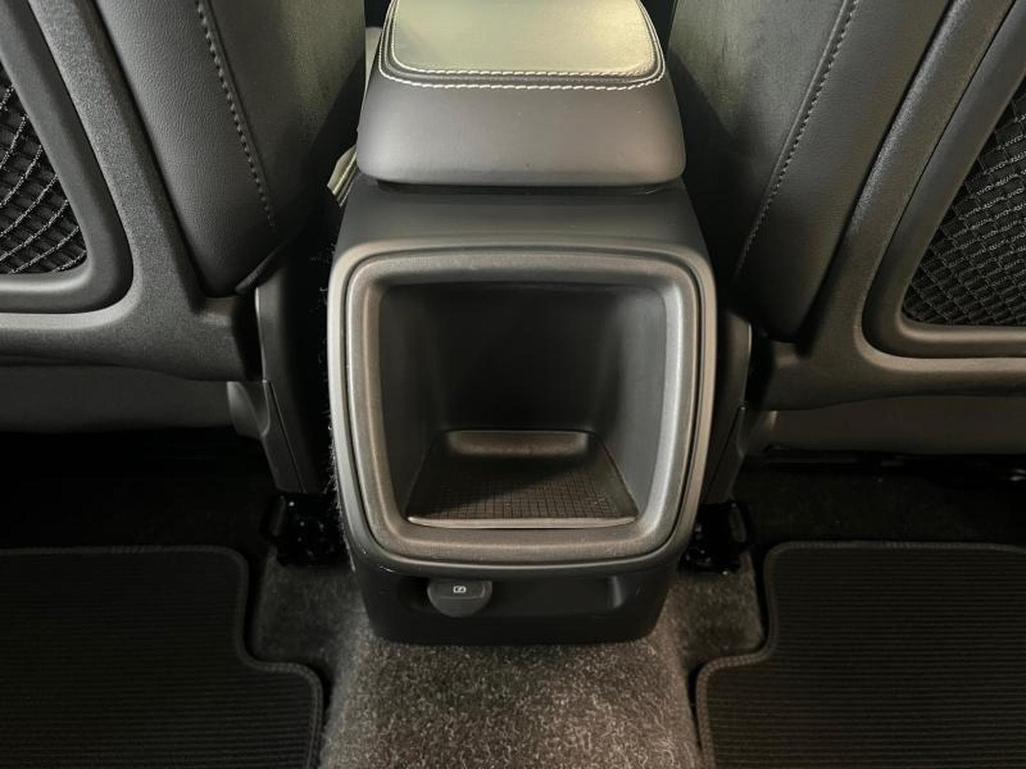 Volvo XC40 R-Design (2018) - Foto 18