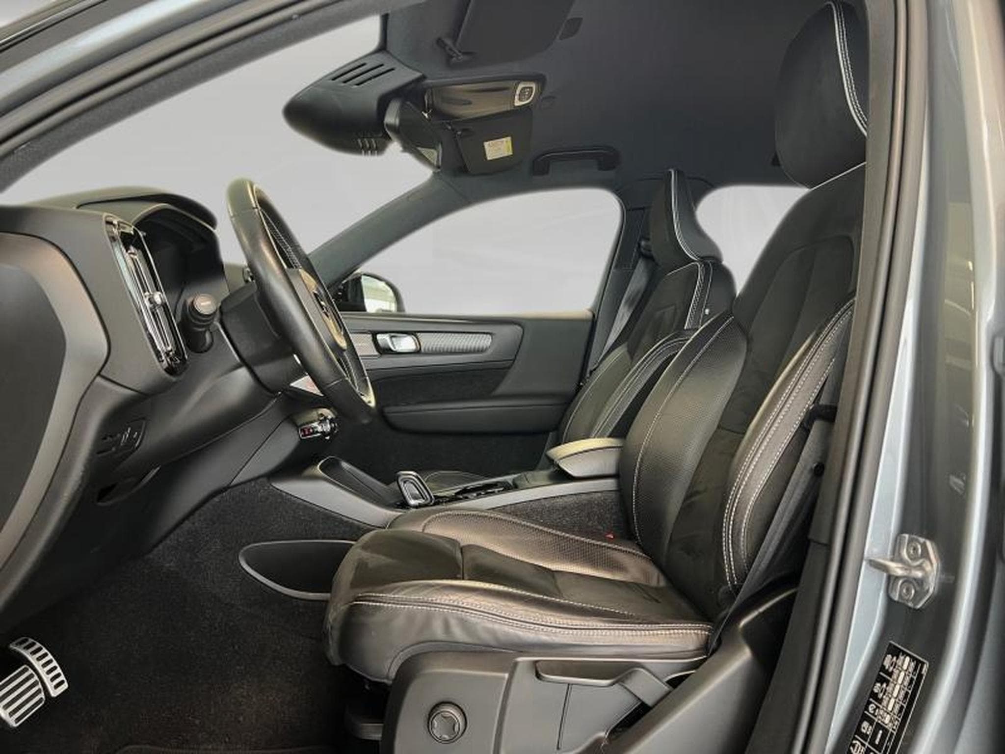 Volvo XC40 R-Design (2018) - Foto 9