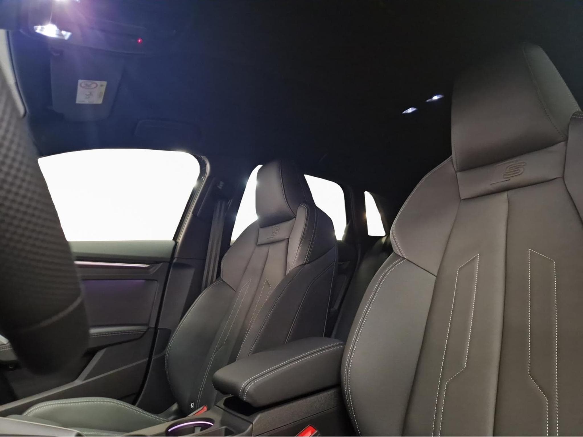 Audi A3 New A3 Allstreet Hybride (2025) - Photo 16