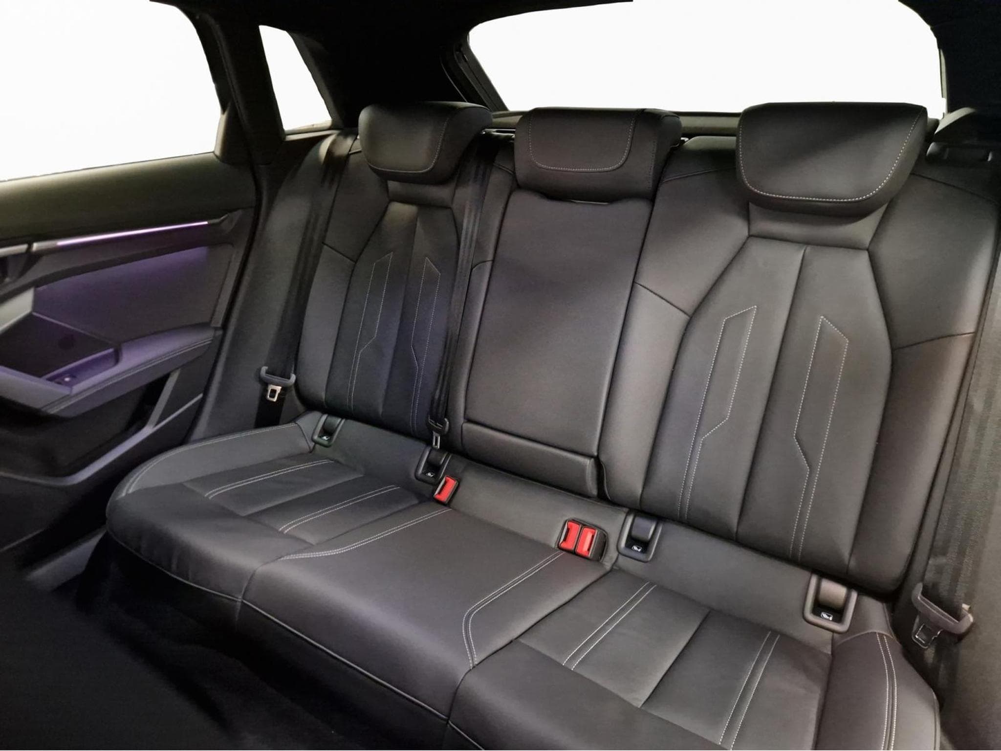 Audi A3 New A3 Allstreet Hybride (2025) - Photo 17