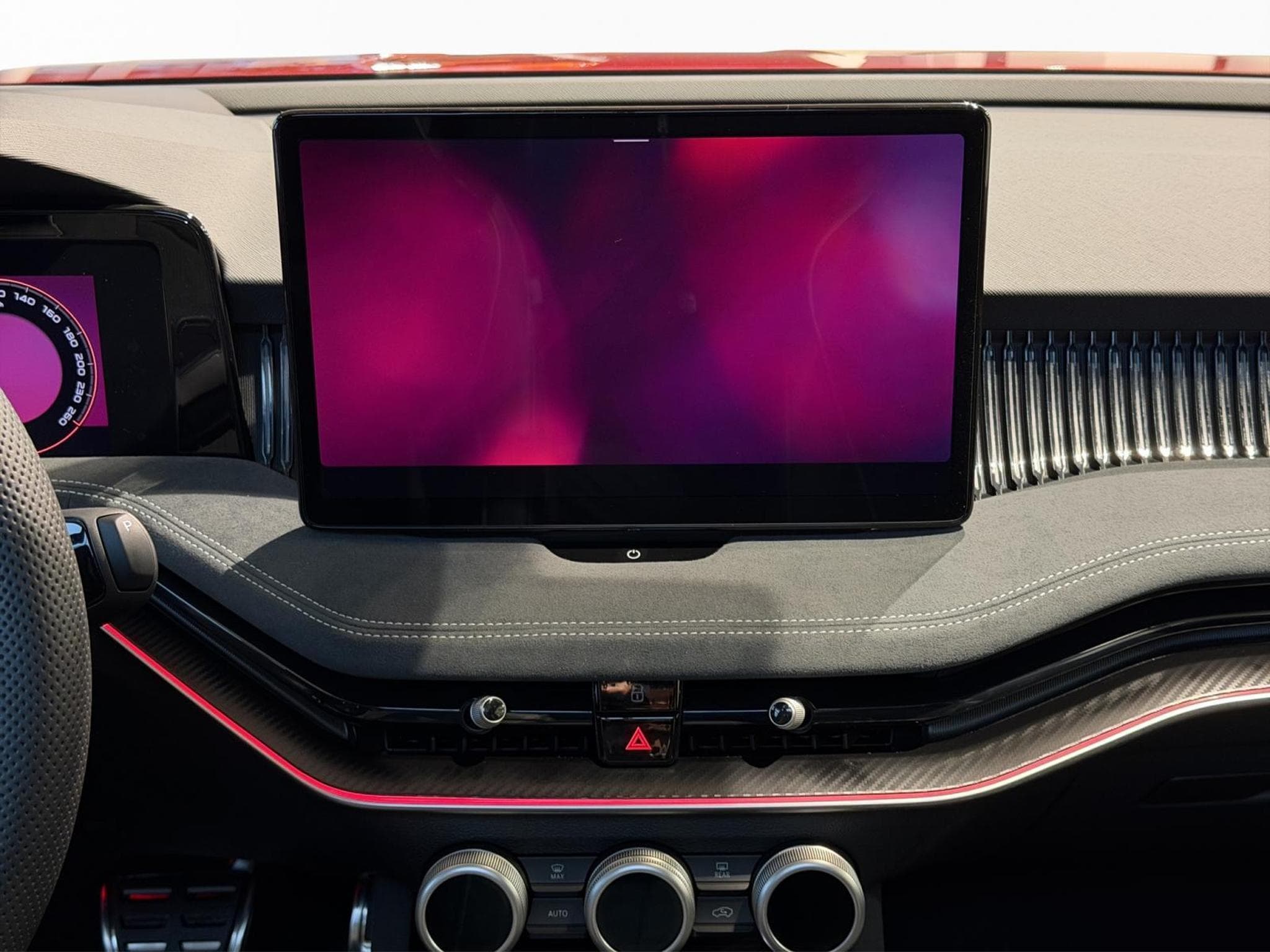 Skoda Superb Sportline (2025) - Photo 13