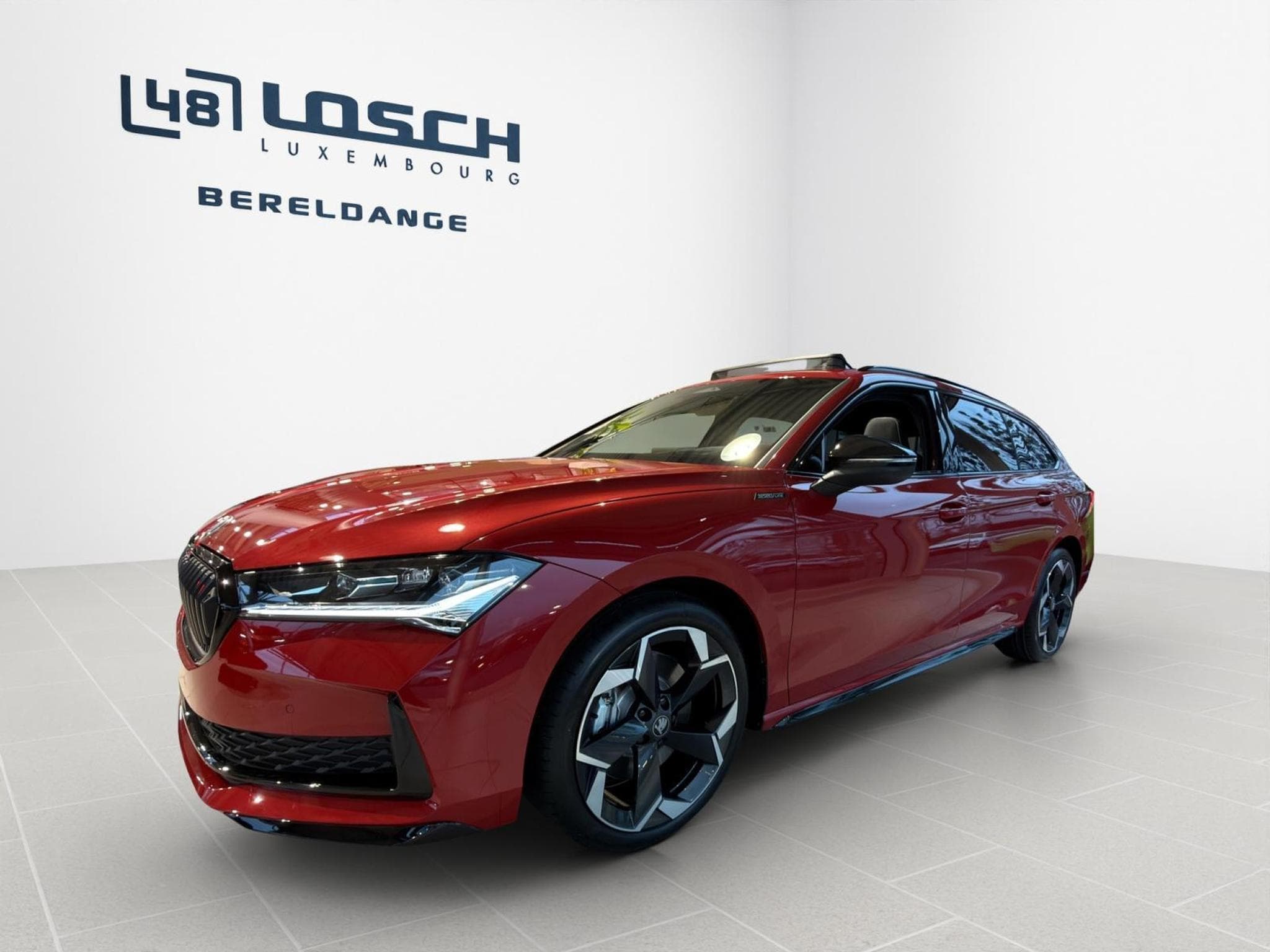 Skoda Superb Sportline (2025) - Photo 3