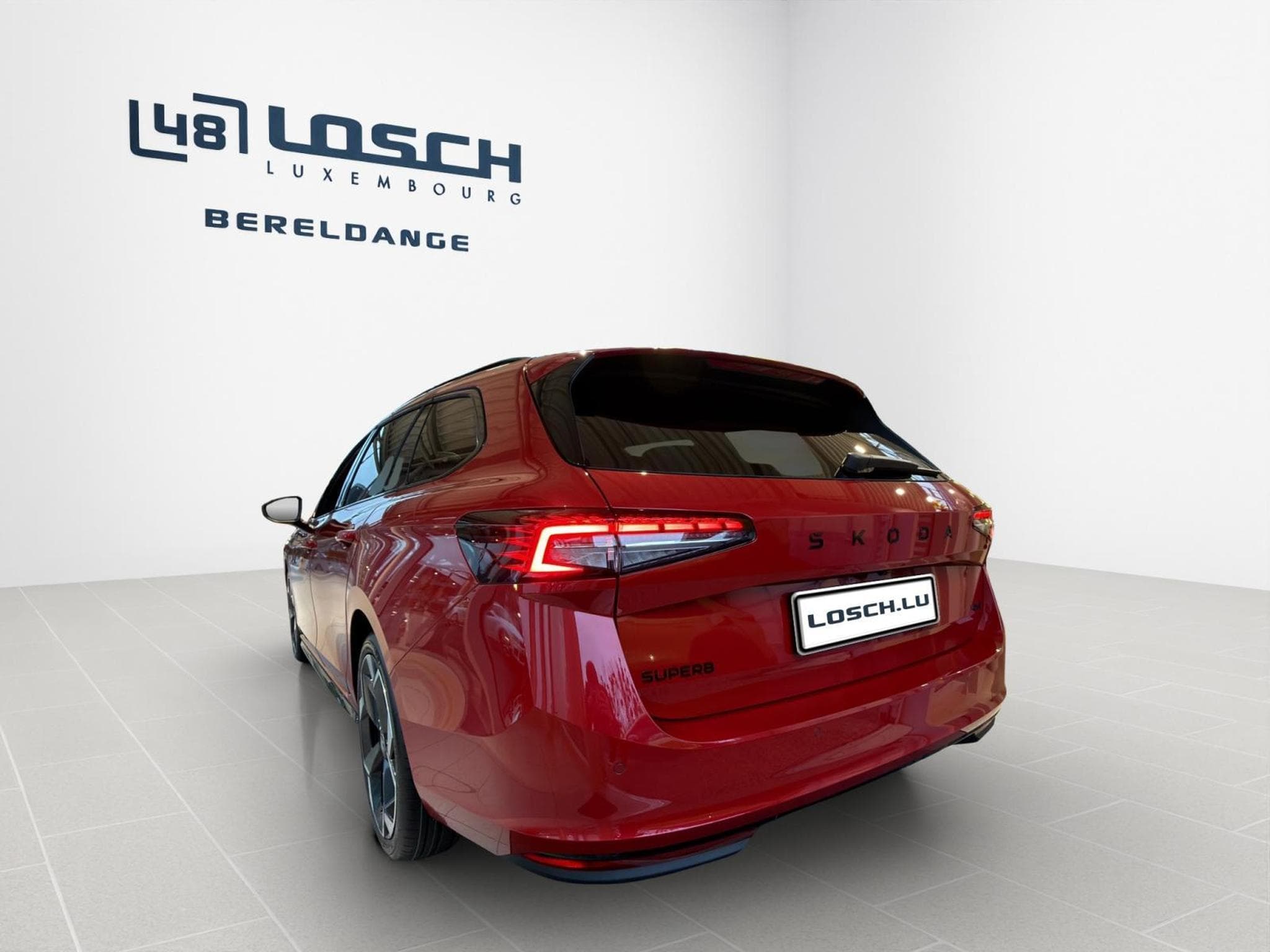 Skoda Superb Sportline (2025) - Photo 6