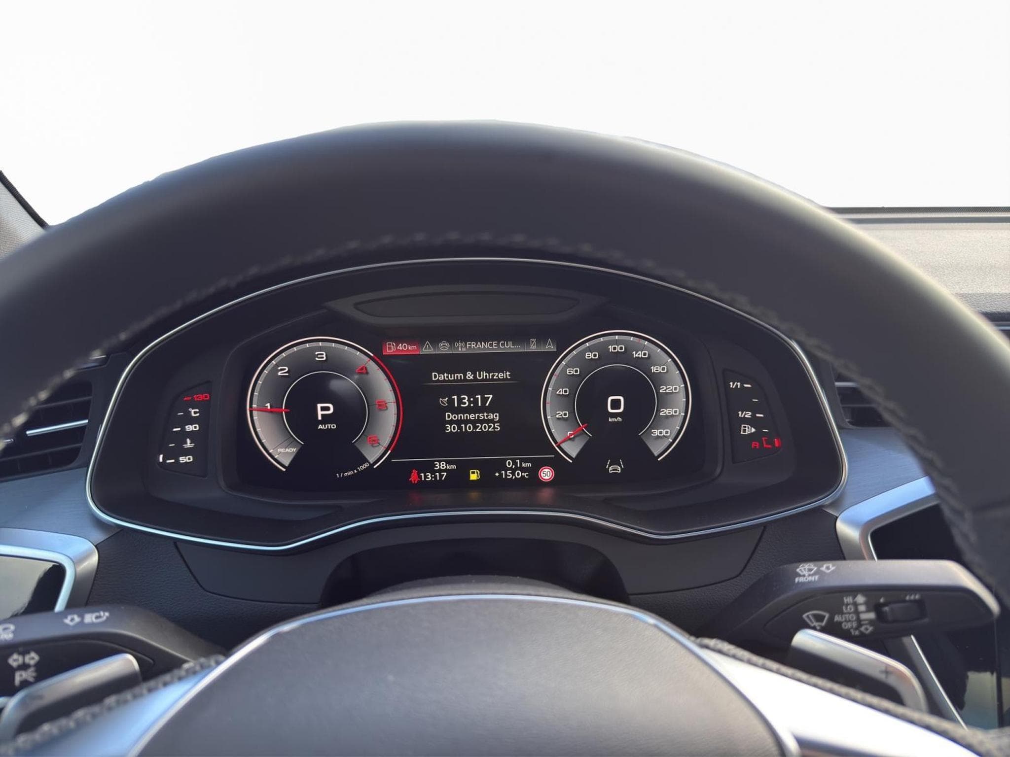 Audi A6 S line Berline (2025) - Photo 11