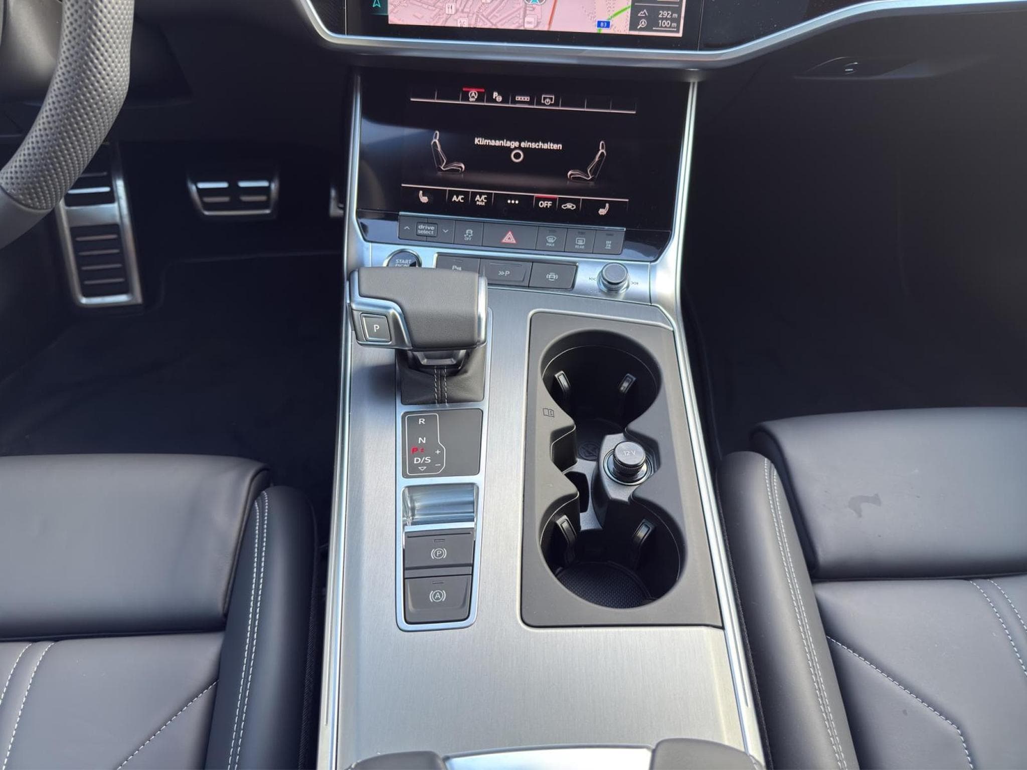 Audi A6 S line Berline (2025) - Photo 12