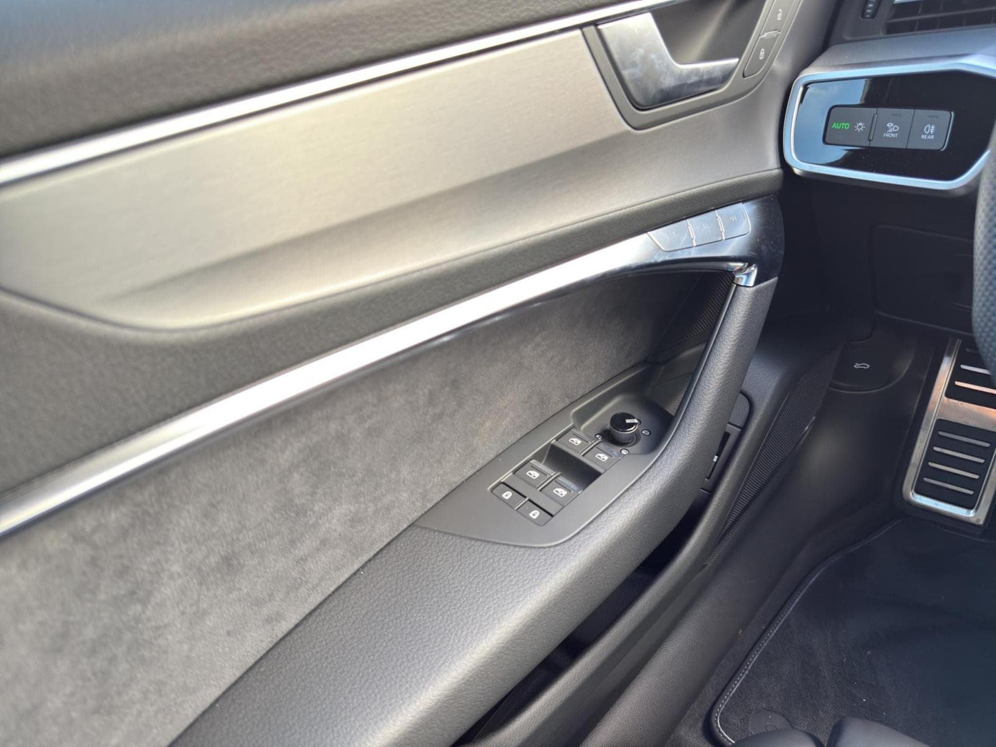 Audi A6 S line Berline (2025) - Photo 14