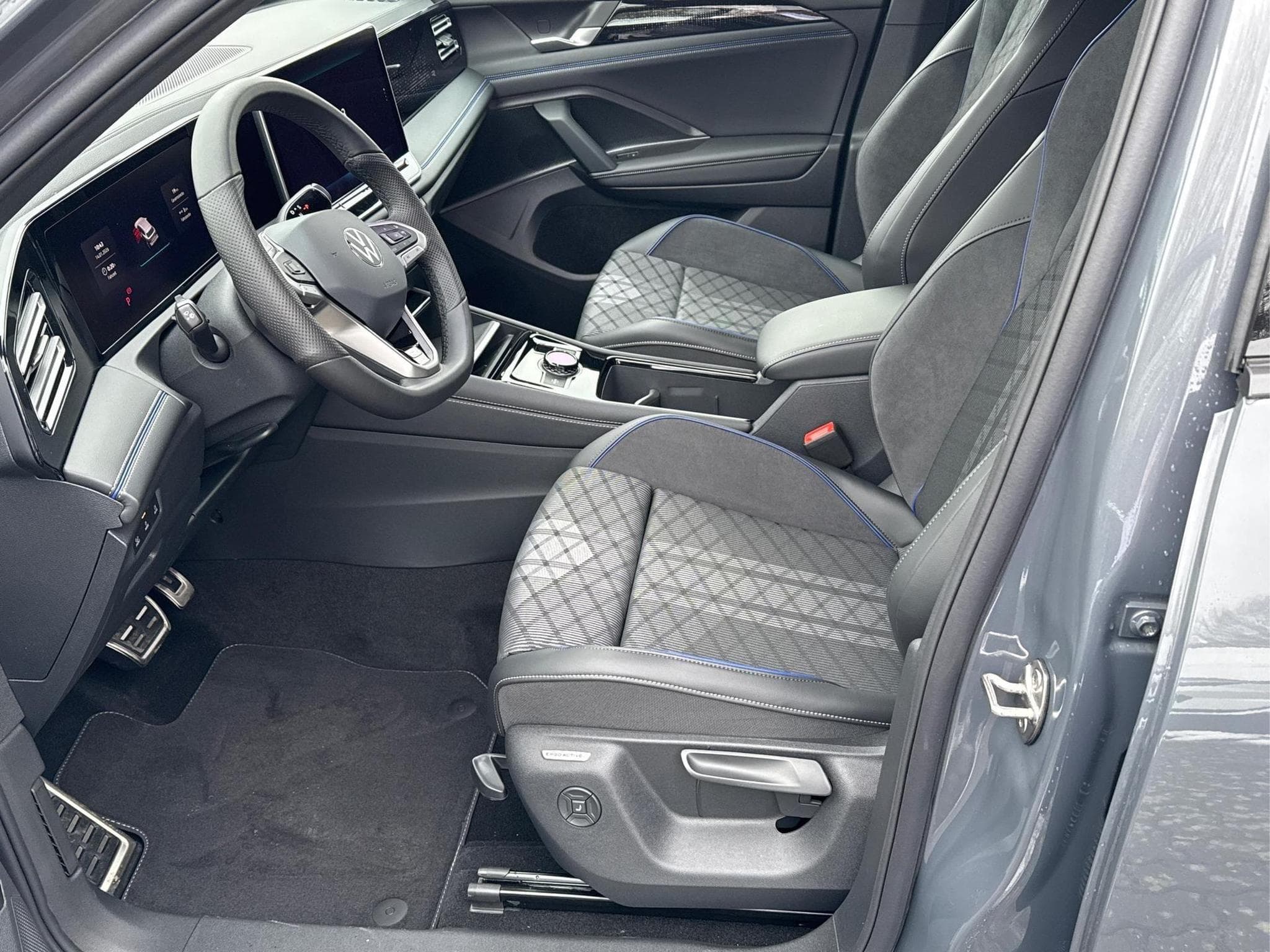 VW Tiguan R-Line People (2026) - Foto 10