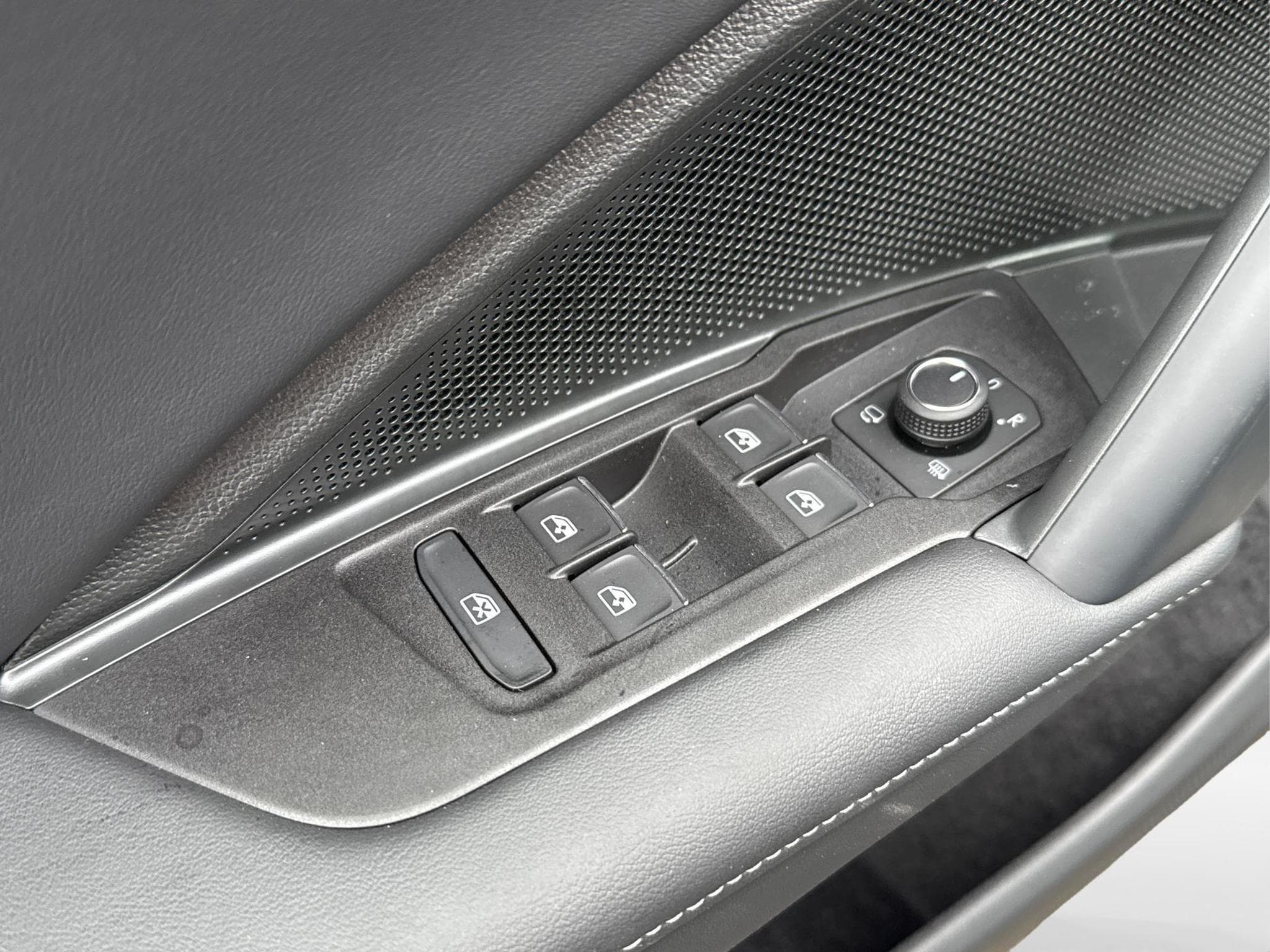 VW Tiguan R-Line People (2026) - Foto 12