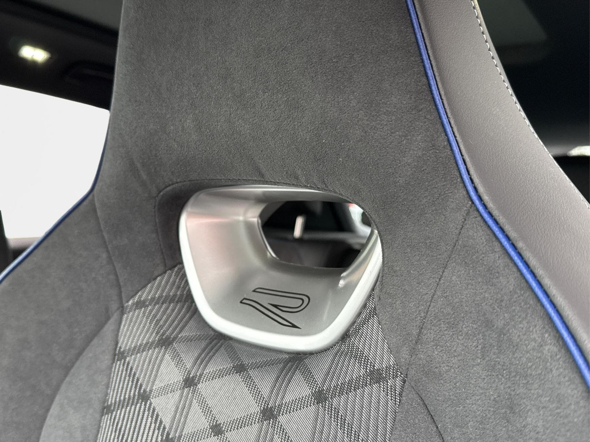 VW Tiguan R-Line People (2026) - Foto 13