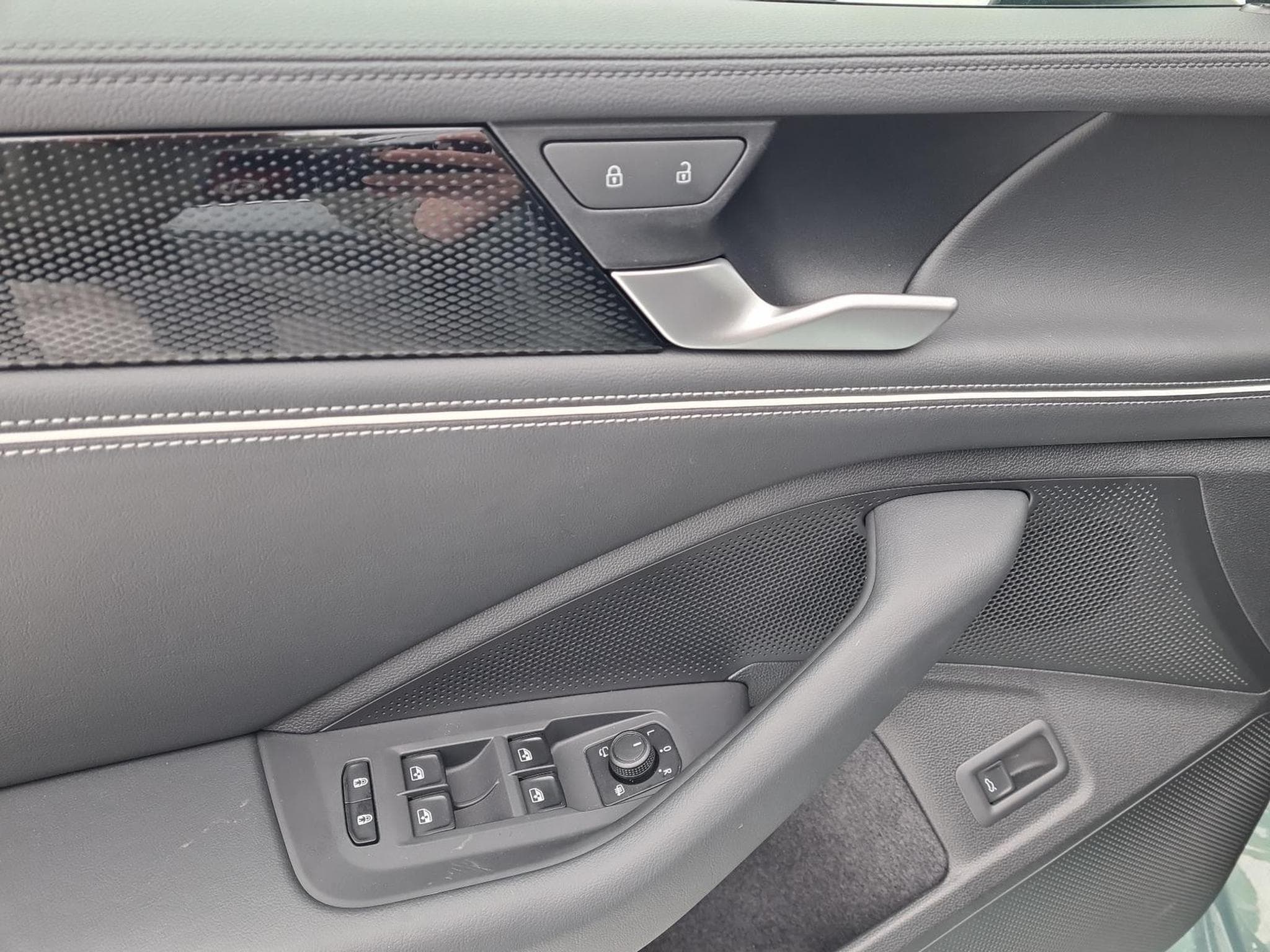 VW Passat Variant 2.0 TDI 110 kW Business (2025) - Foto 11