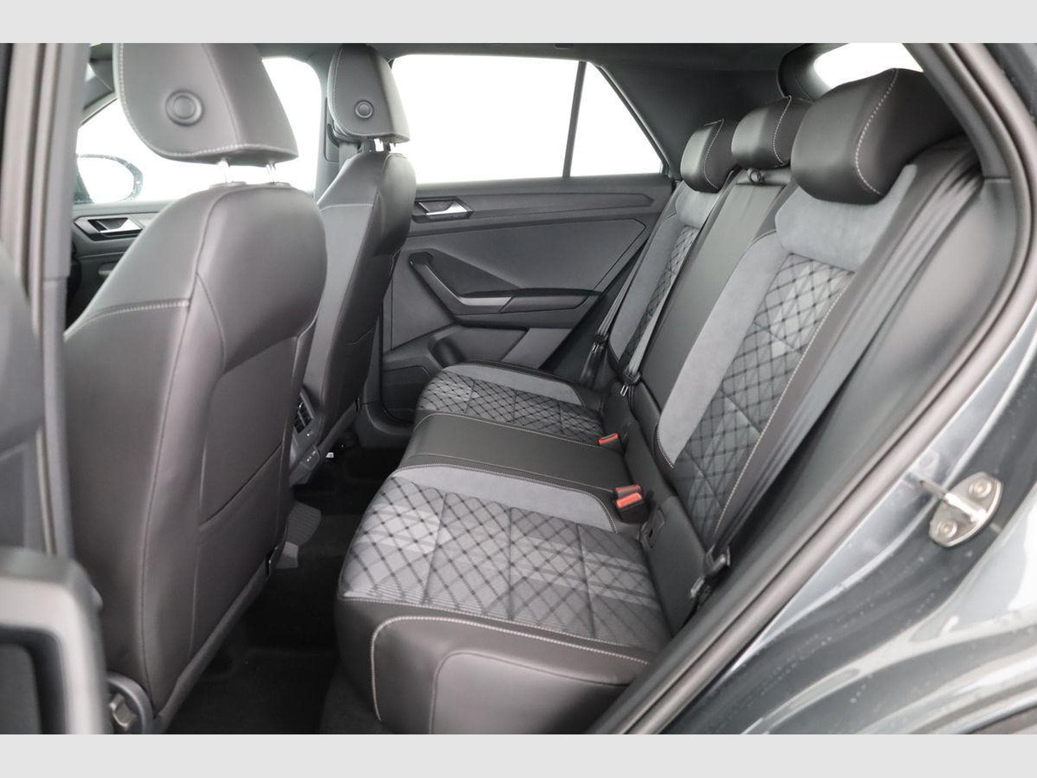 VW T-Roc R-Line (2025) - Foto 10