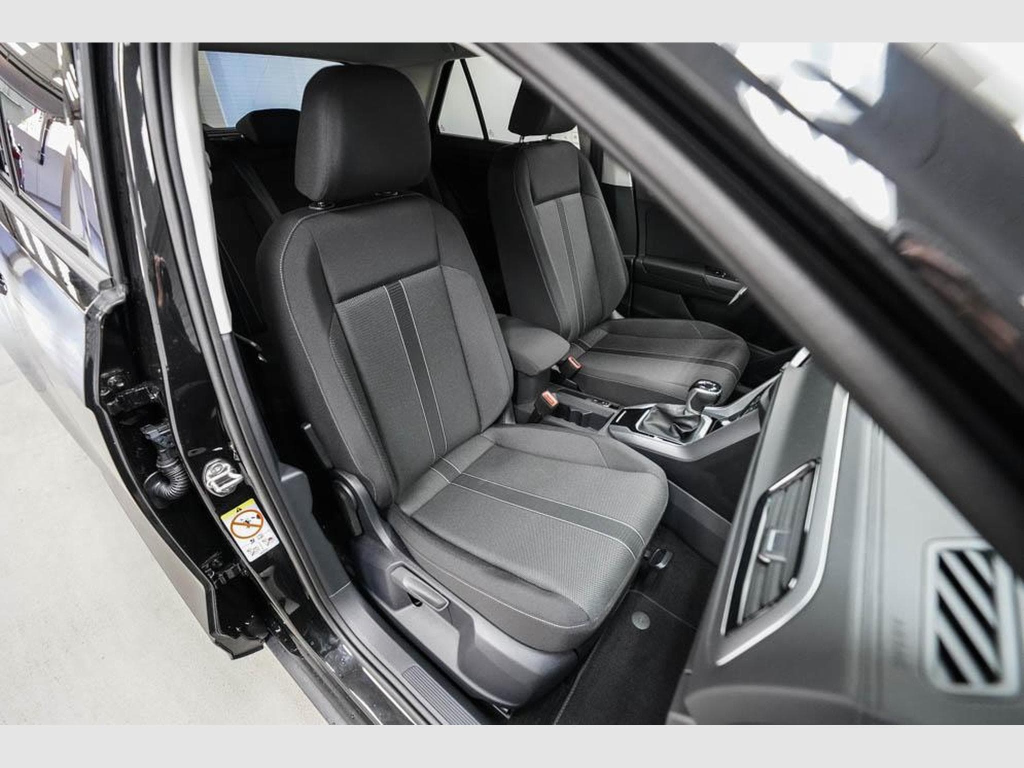 VW T-Roc 1,5 TSI DSG (2025) - Foto 19