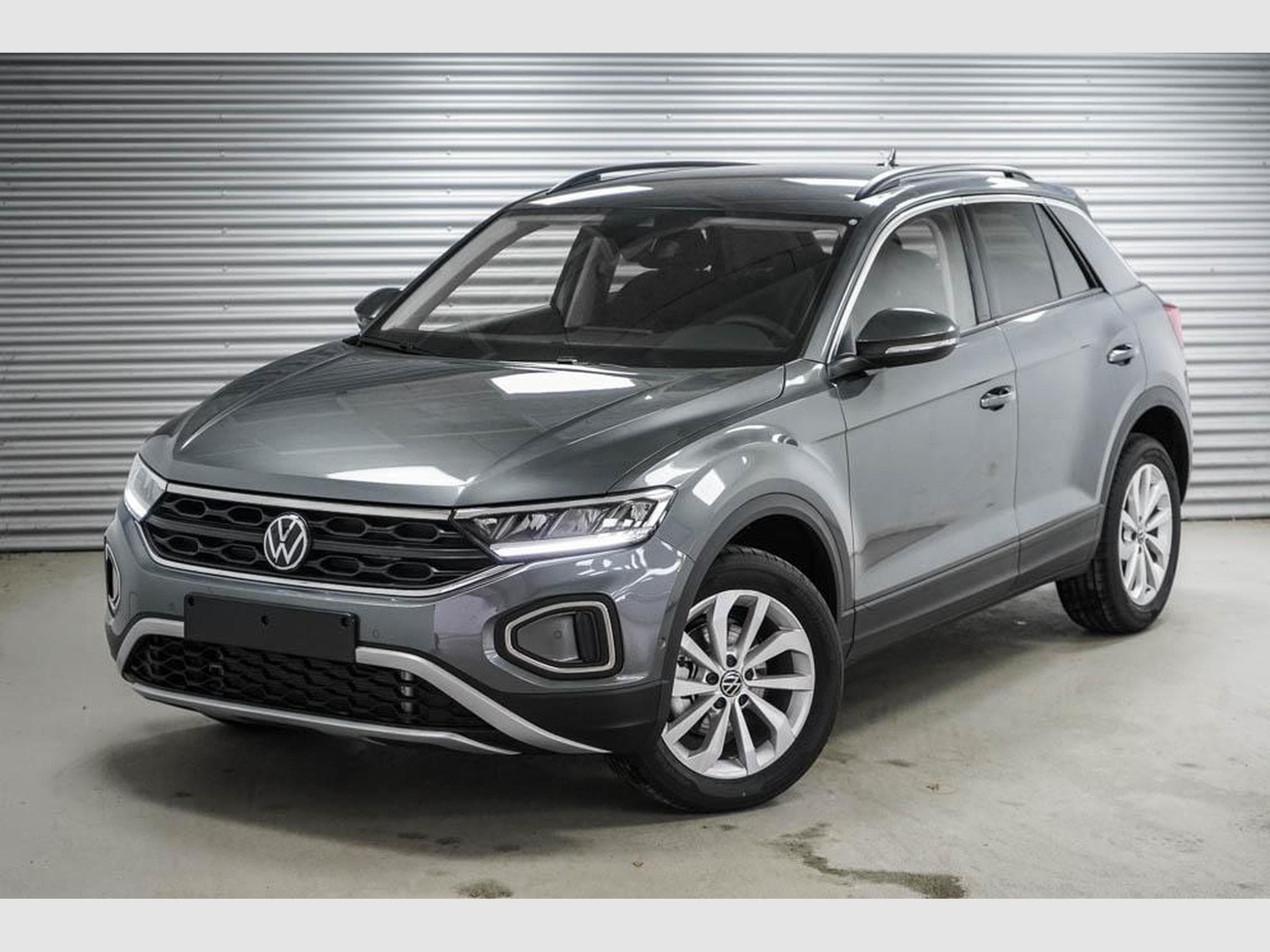 VW T-Roc 1,5 TSI DSG (2025) - Foto 1