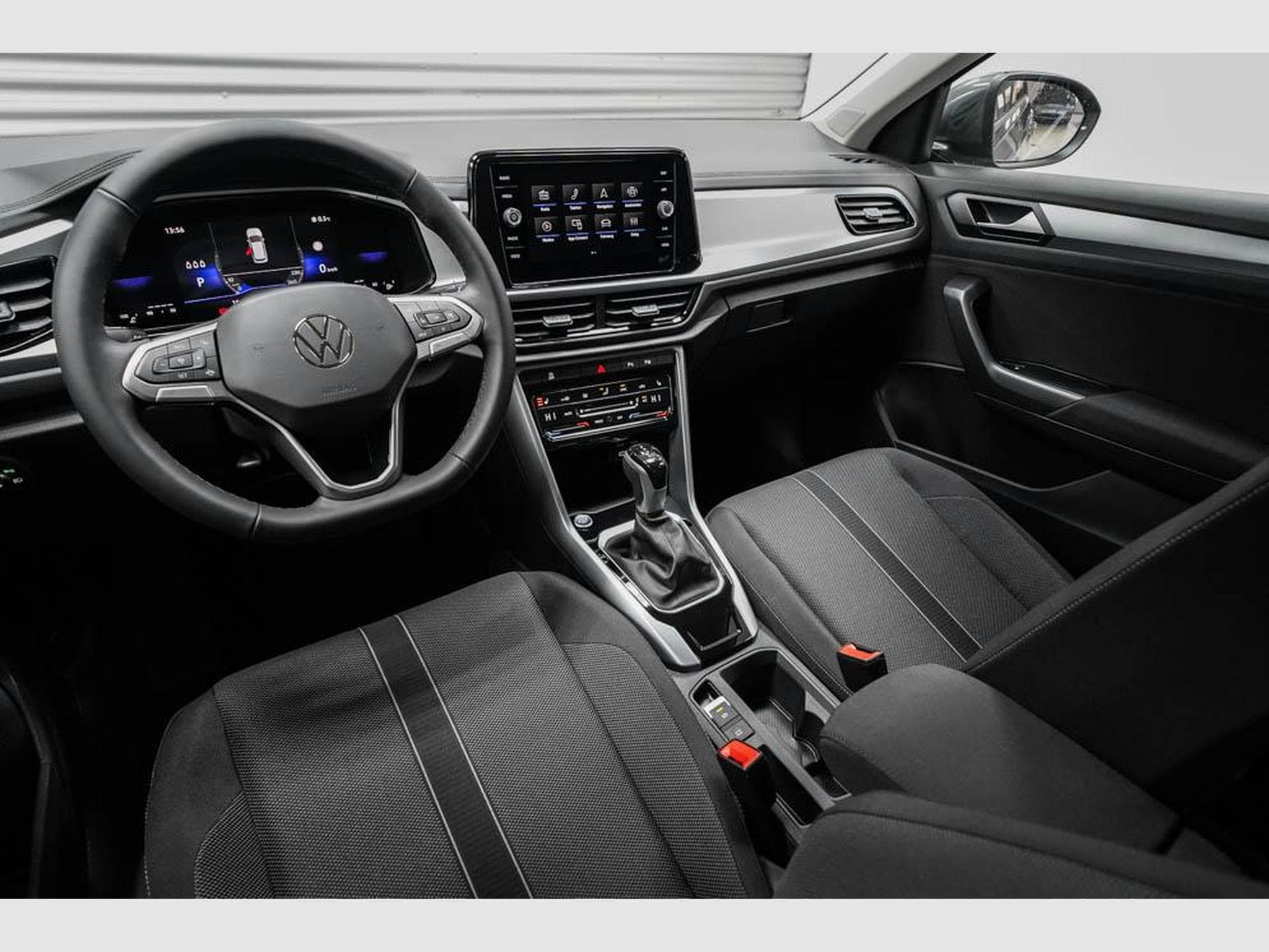 VW T-Roc 1,5 TSI DSG (2025) - Foto 6