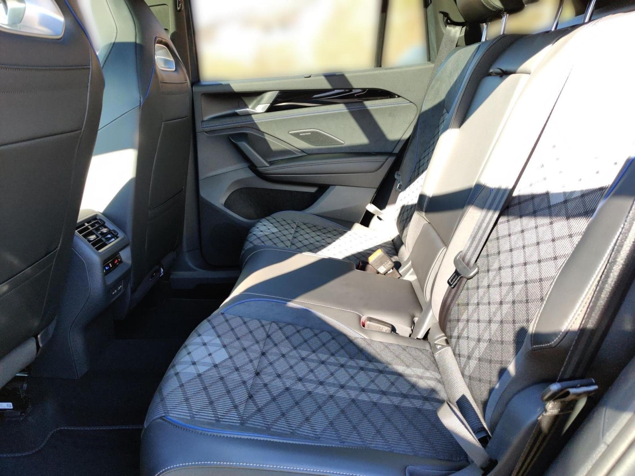 VW Tayron R-line 2.0 l (2025) - Foto 11