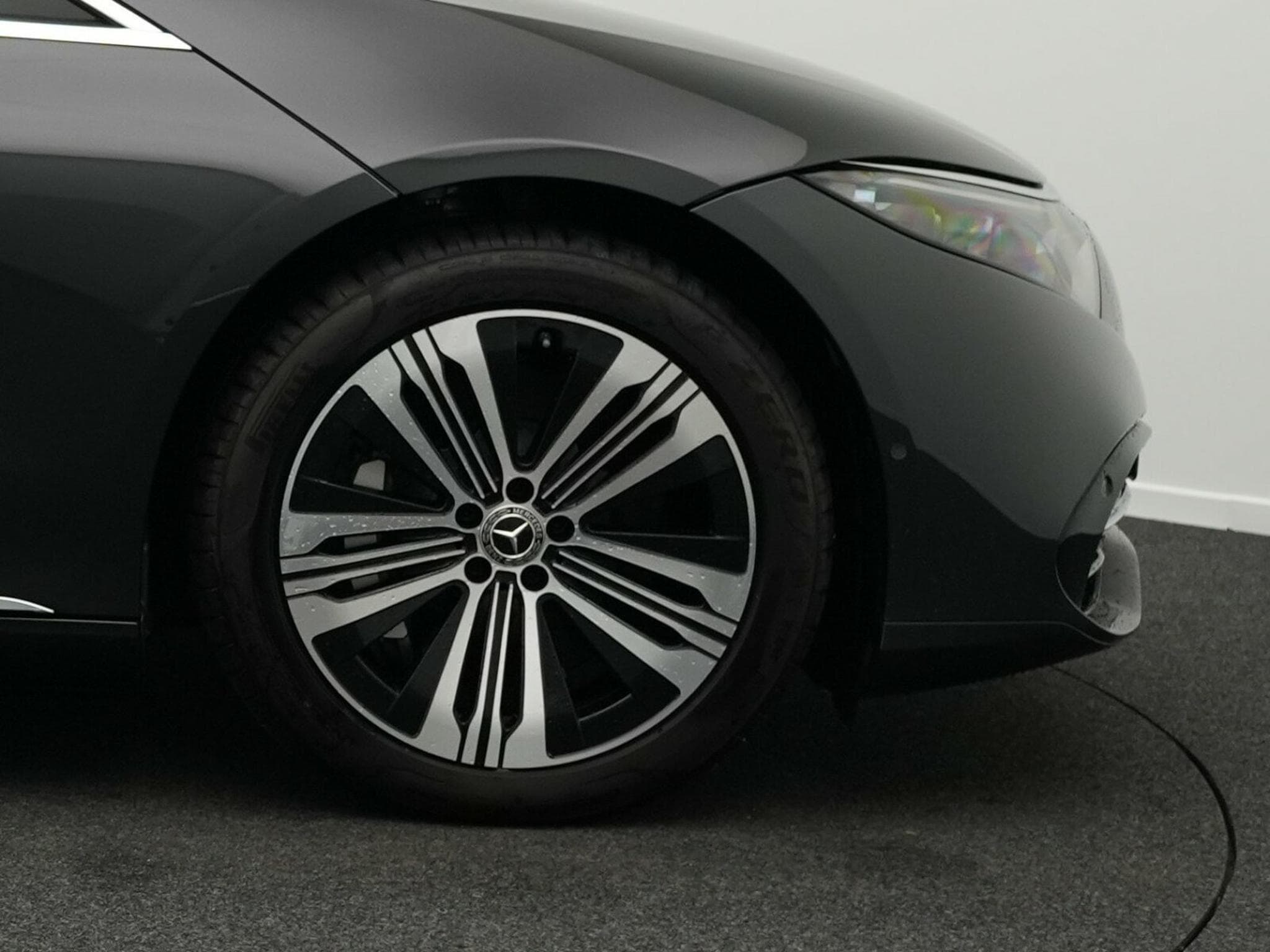 Mercedes EQS 4MATIC (bis zu 645 km Reichweite WLTP) (2022) - Photo 6