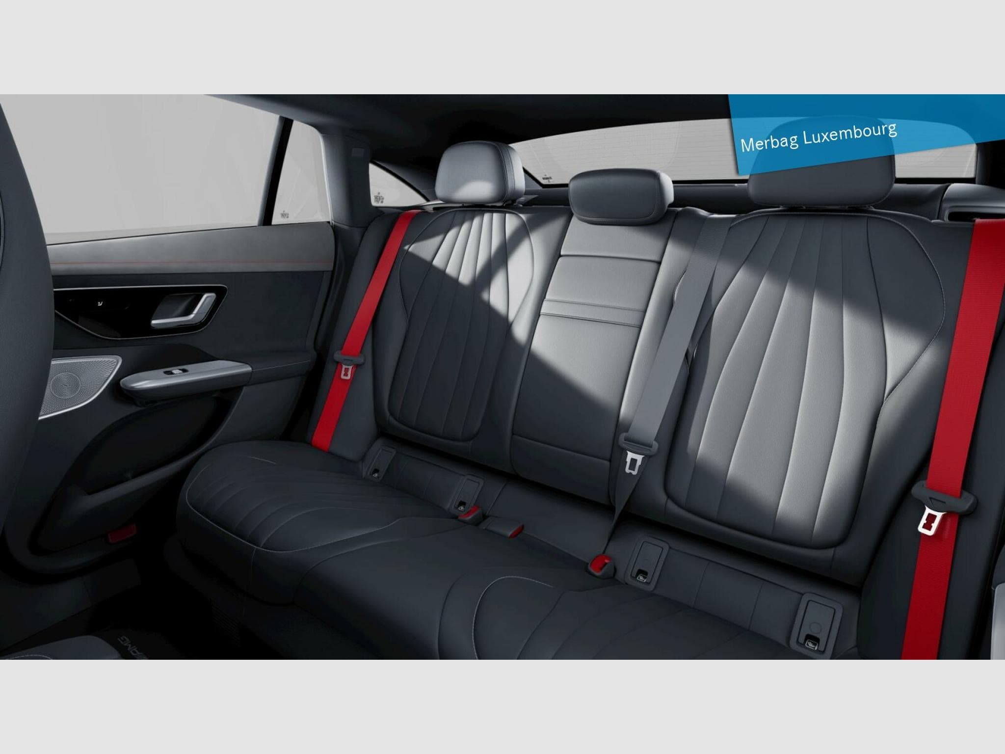 Mercedes EQE 4MATIC AMG-Line (2022) - Photo 9